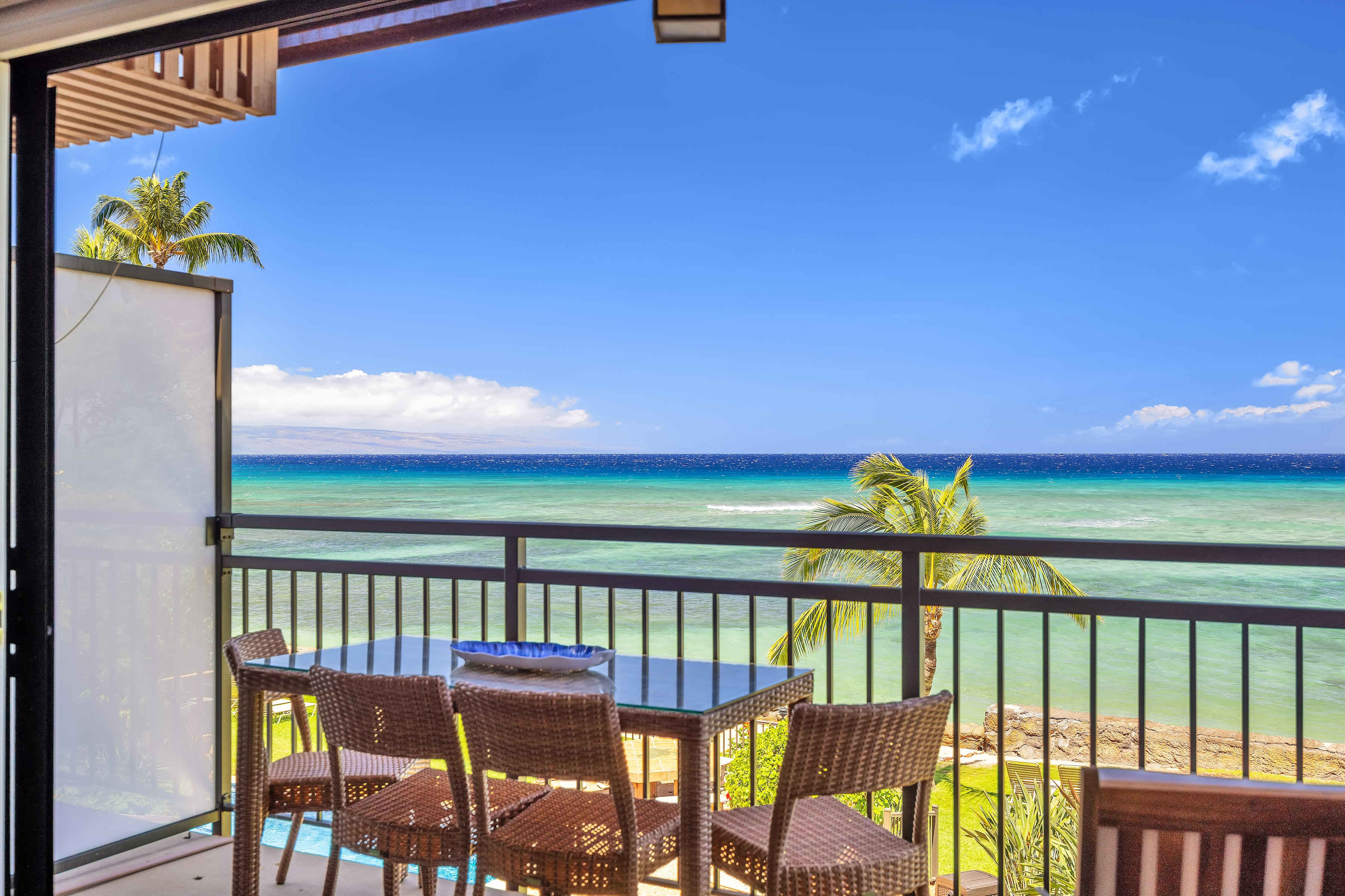  Direct oceanfront, beautiful remodeled 2 bedroom, lanai dining, furnished - 物件實景