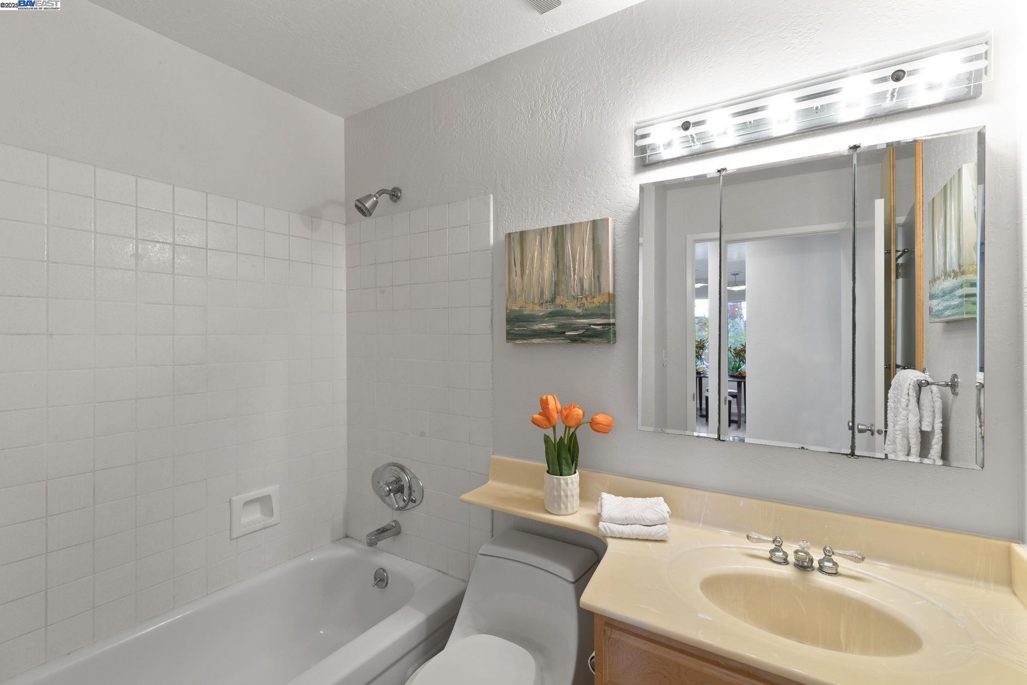 Fremont, California, 94536, United States, 3 Bedrooms Bedrooms, ,2 BathroomsBathrooms,Residential,For Sale,1906498
