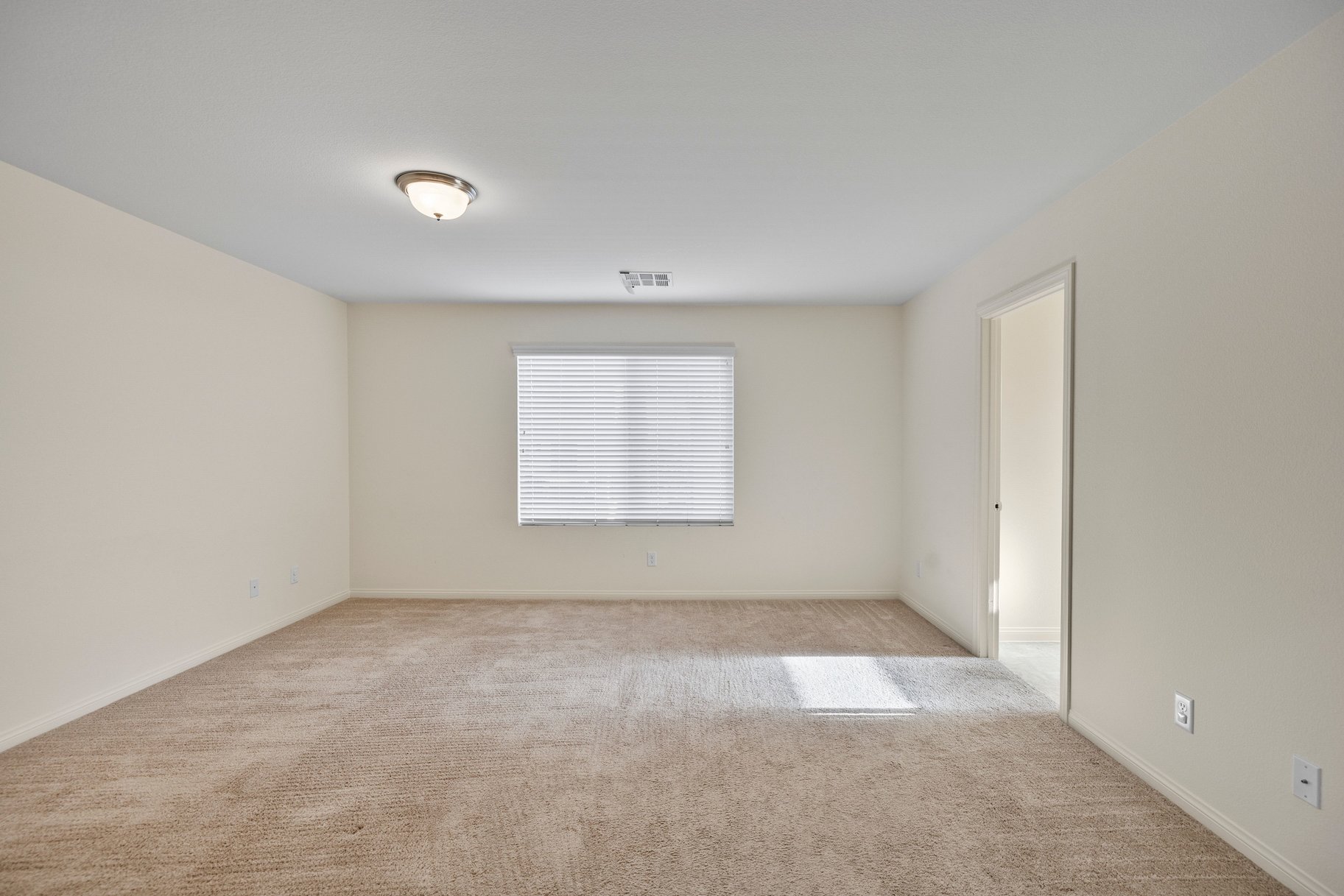  New to Market - 物件實景