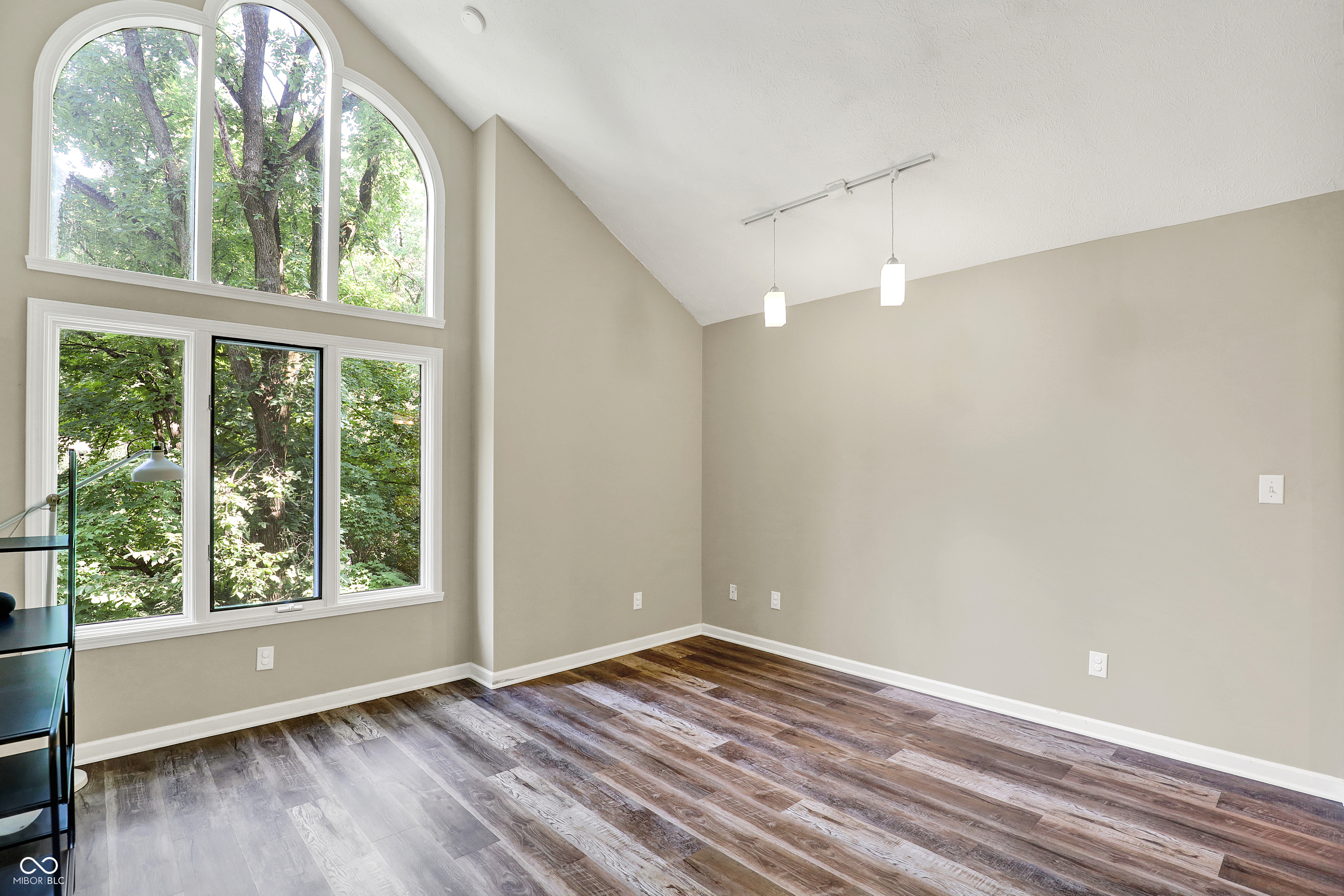 Indianapolis, Indiana, 46240, United States, 4 Bedrooms Bedrooms, ,3 BathroomsBathrooms,Residential,For Sale,1920883