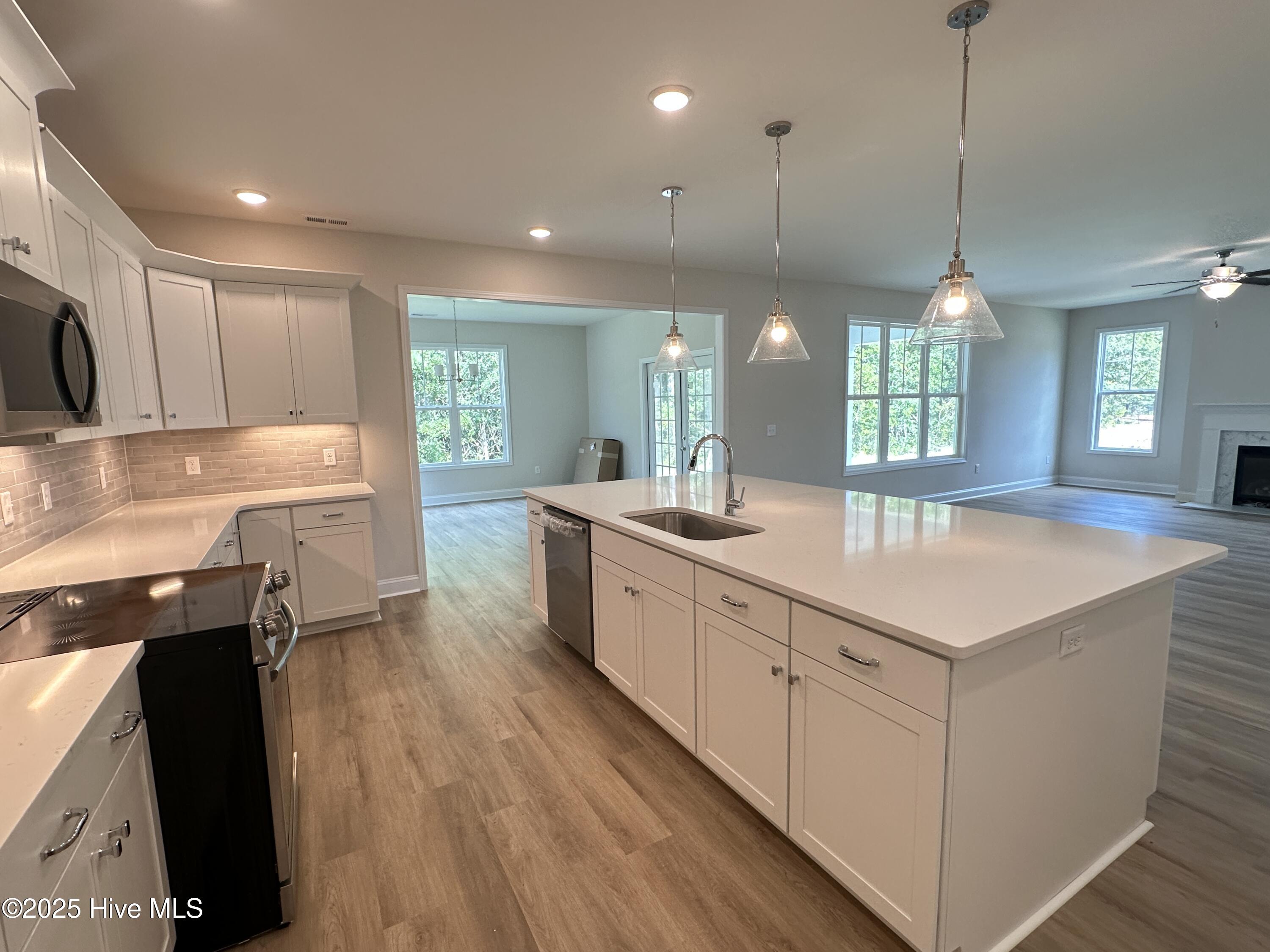 Hampstead, North Carolina, 28443, United States, 5 Bedrooms Bedrooms, ,4 BathroomsBathrooms,Residential,For Sale,1794318