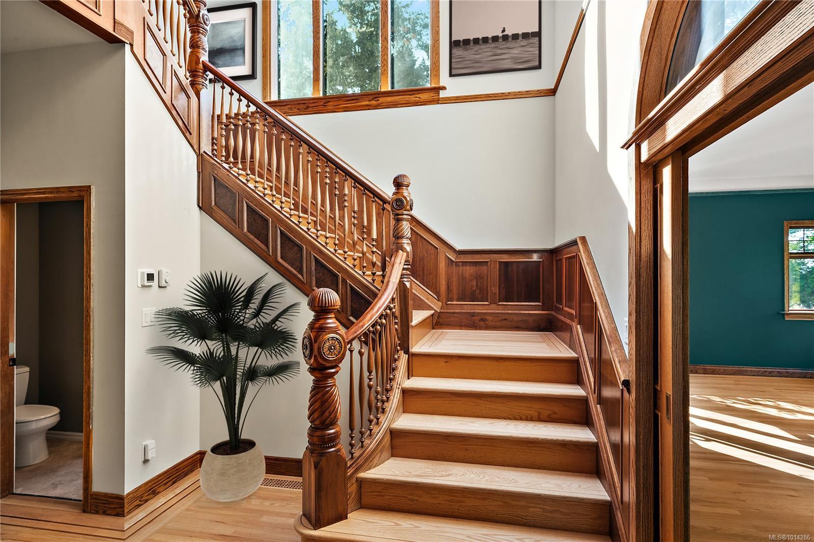 NORTH SAANICH, British Columbia, V8L 5P8, CA, 7 Bedrooms Bedrooms, ,Residential,For Sale,1948660