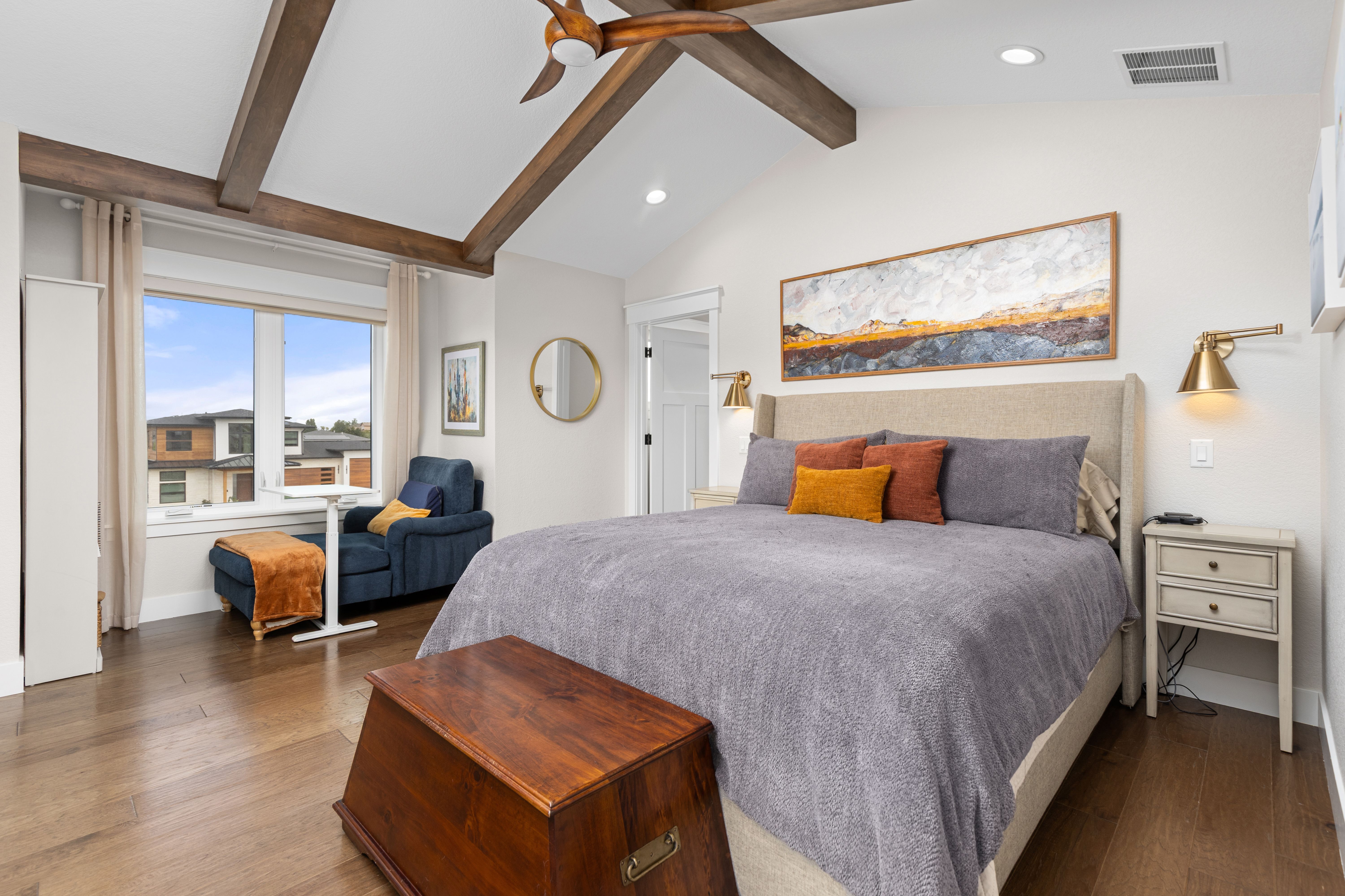  Amazing Opportunity For Multigenerational Living - 物件實景