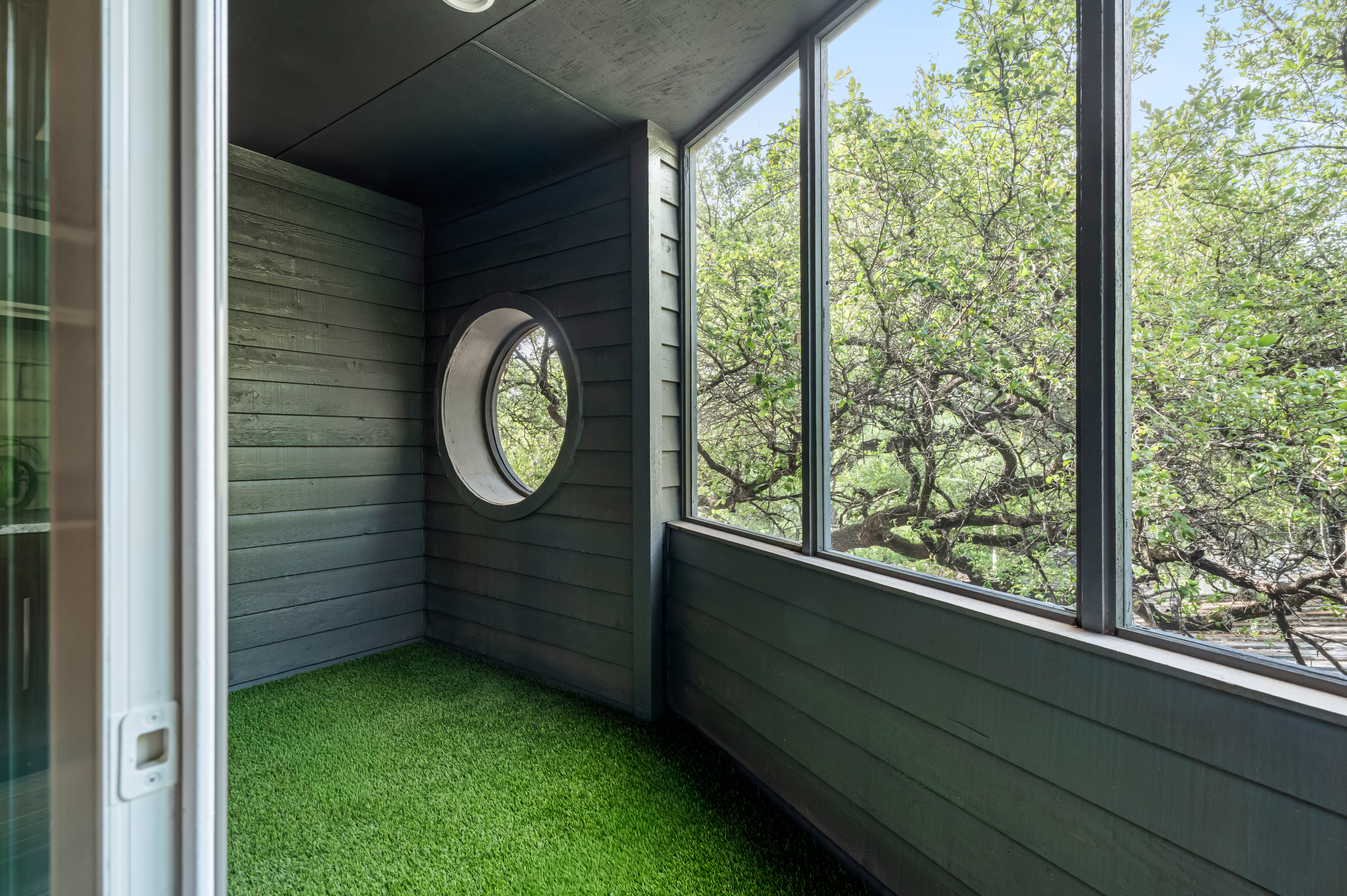  Tarrytown Home with Personality, Privacy, and a Pool - 物件實景