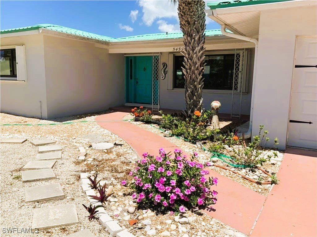 Fort Myers Beach, Florida, 33931, United States, 2 Bedrooms Bedrooms, ,3 BathroomsBathrooms,Residential,For Sale,1976709