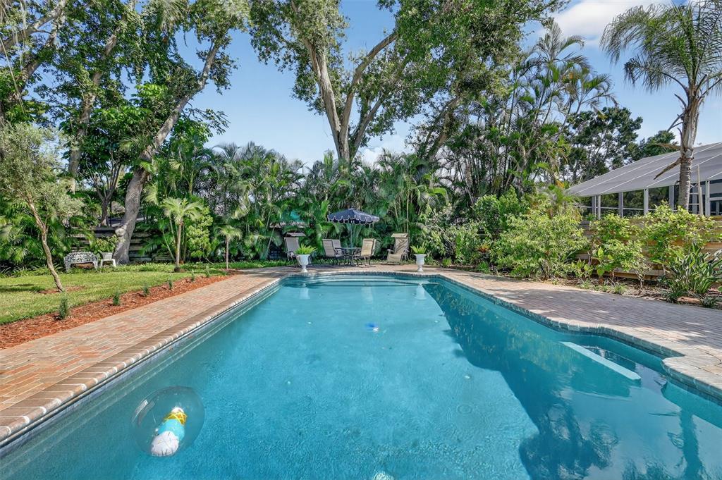 Seminole, Florida, 33776, United States, 3 Bedrooms Bedrooms, ,3 BathroomsBathrooms,Residential,For Sale,1989407