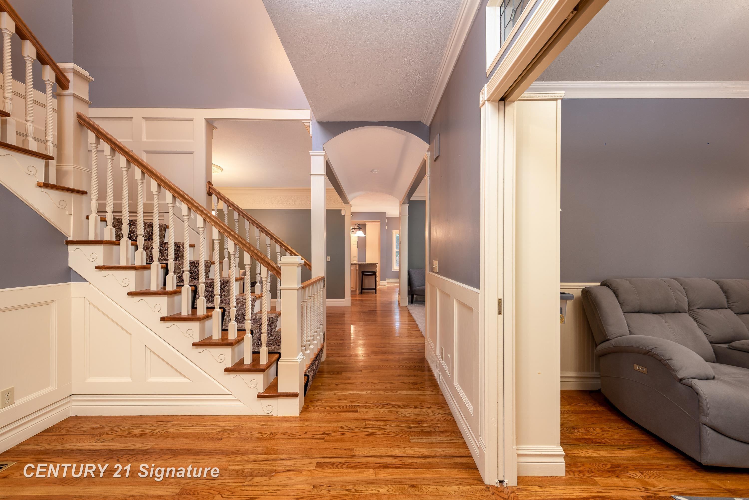 Midland, Michigan, 48642, United States, 5 Bedrooms Bedrooms, ,6 BathroomsBathrooms,Residential,For Sale,1977241