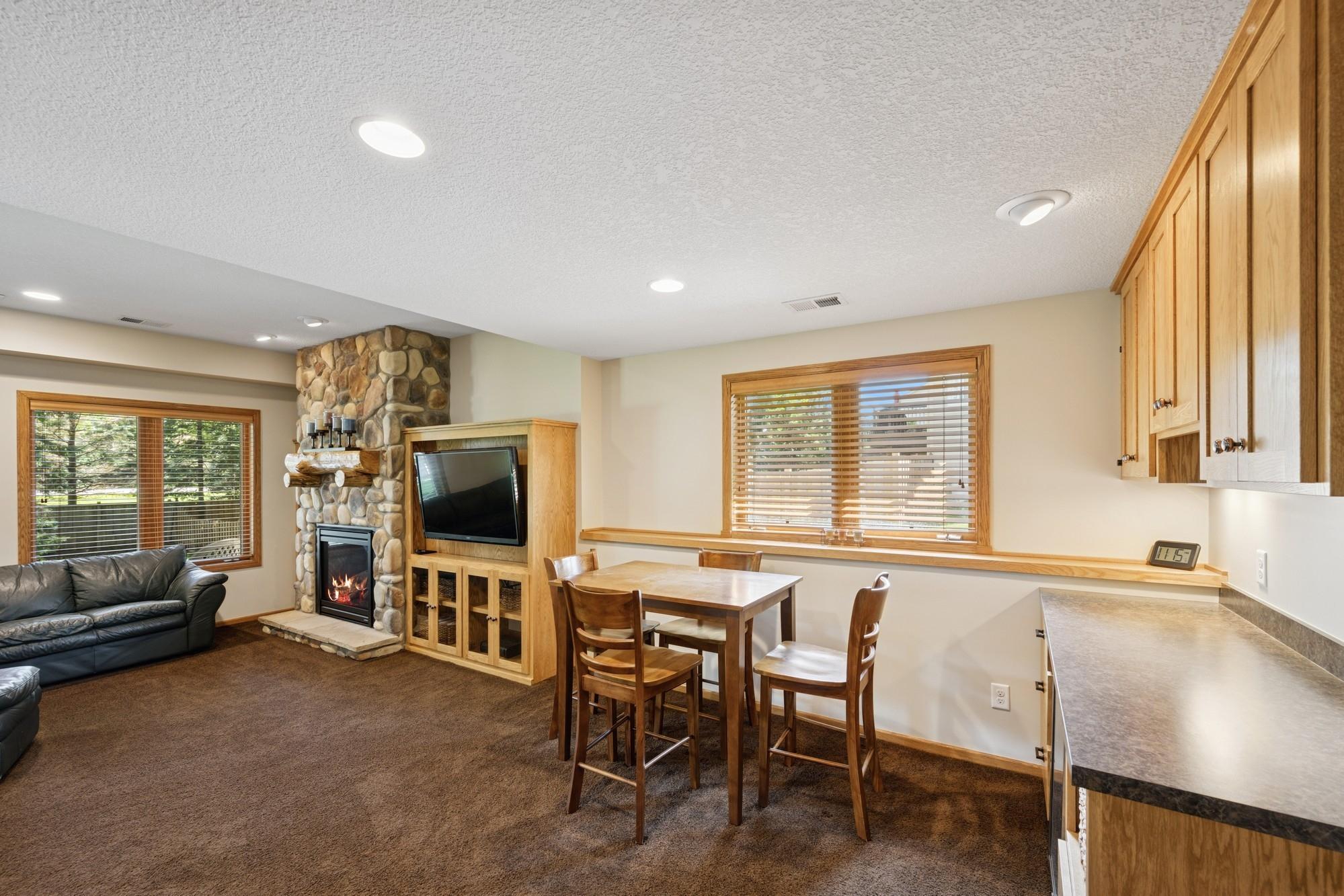 Lakeville, Minnesota, 55044, United States, 5 Bedrooms Bedrooms, ,4 BathroomsBathrooms,Residential,For Sale,1901941