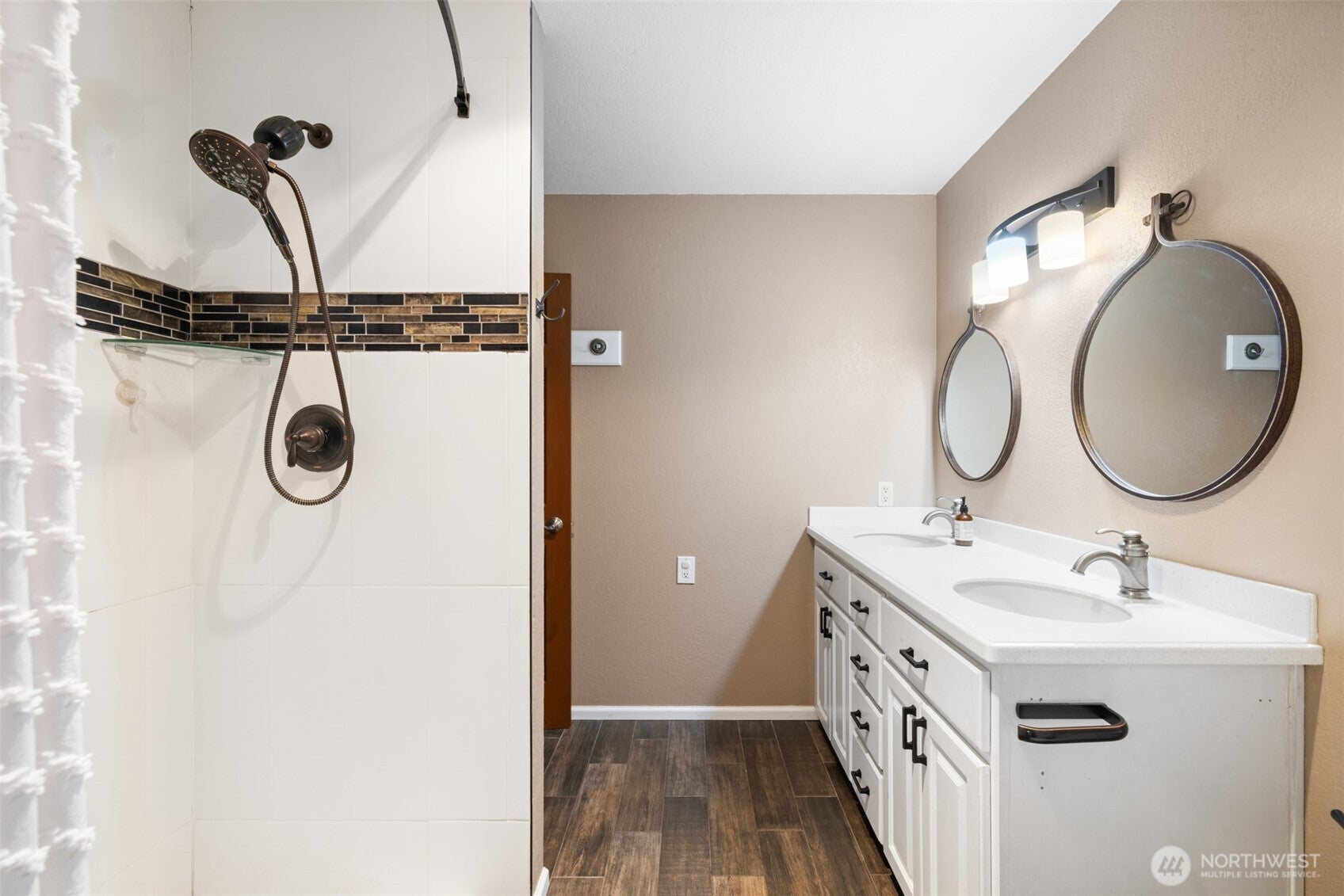 Sequim, Washington, 98382, United States, 4 Bedrooms Bedrooms, ,1 BathroomBathrooms,Residential,For Sale,1982988