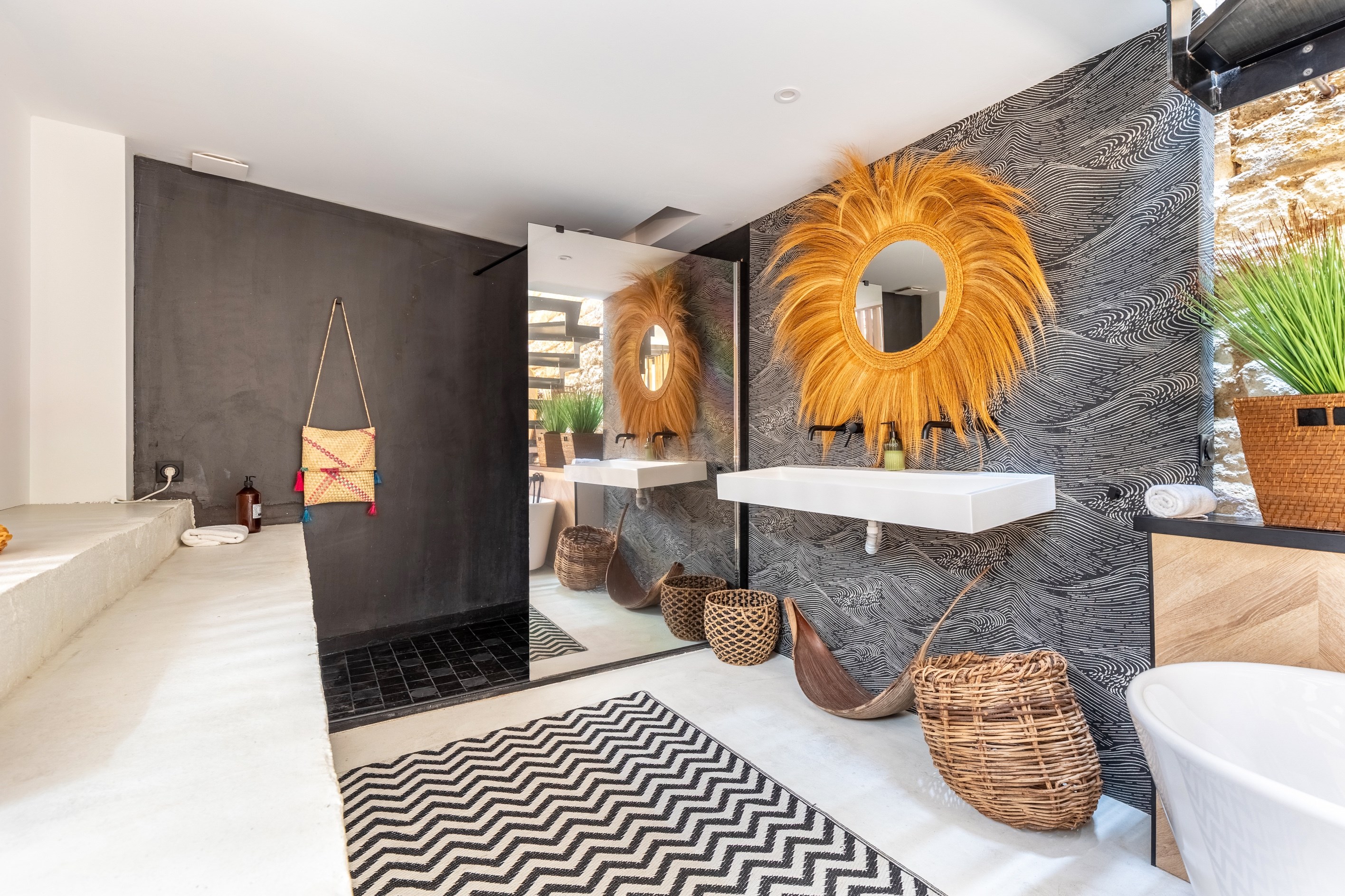  HEART OF CHARTRONS – STUNNING APARTMENT – 2 BEDROOMS - 物件實景