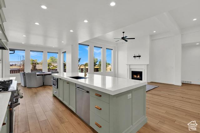 Farmington, Utah, 84025, United States, 5 Bedrooms Bedrooms, ,4 BathroomsBathrooms,Residential,For Sale,1975764