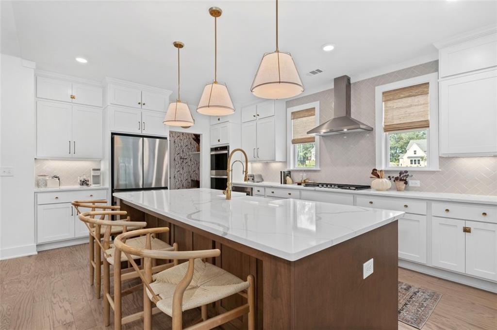 Gainesville, Georgia, 30506, United States, 5 Bedrooms Bedrooms, ,5 BathroomsBathrooms,Residential,For Sale,1846950