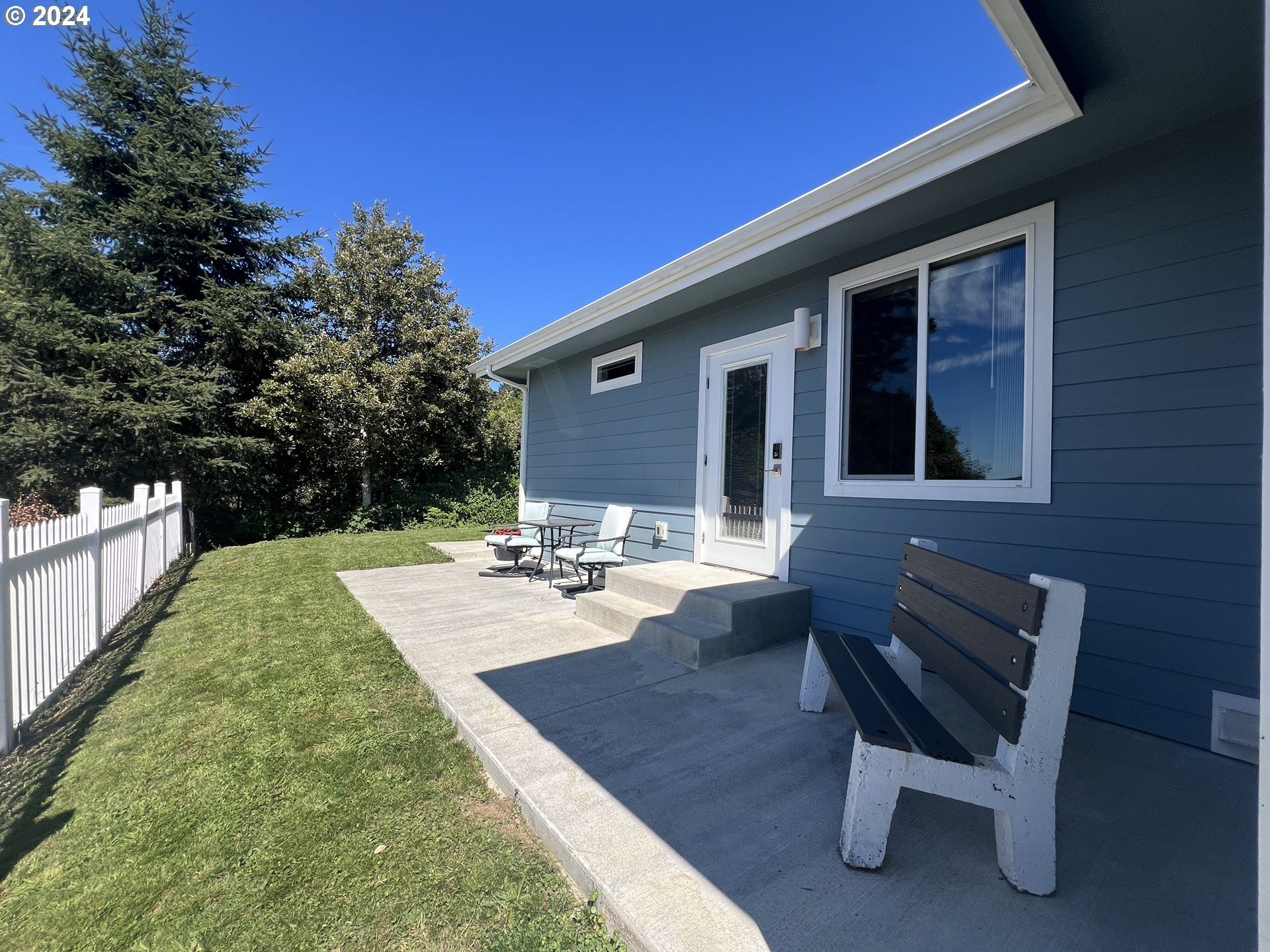 Brookings, Oregon, 97415, United States, 3 Bedrooms Bedrooms, ,3 BathroomsBathrooms,Residential,For Sale,1935245