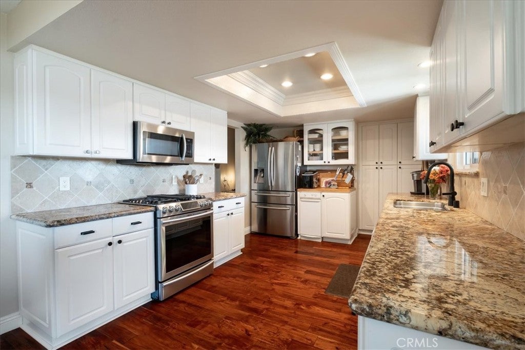 Fallbrook, California, 92028, United States, 3 Bedrooms Bedrooms, ,2 BathroomsBathrooms,Residential,For Sale,1988151