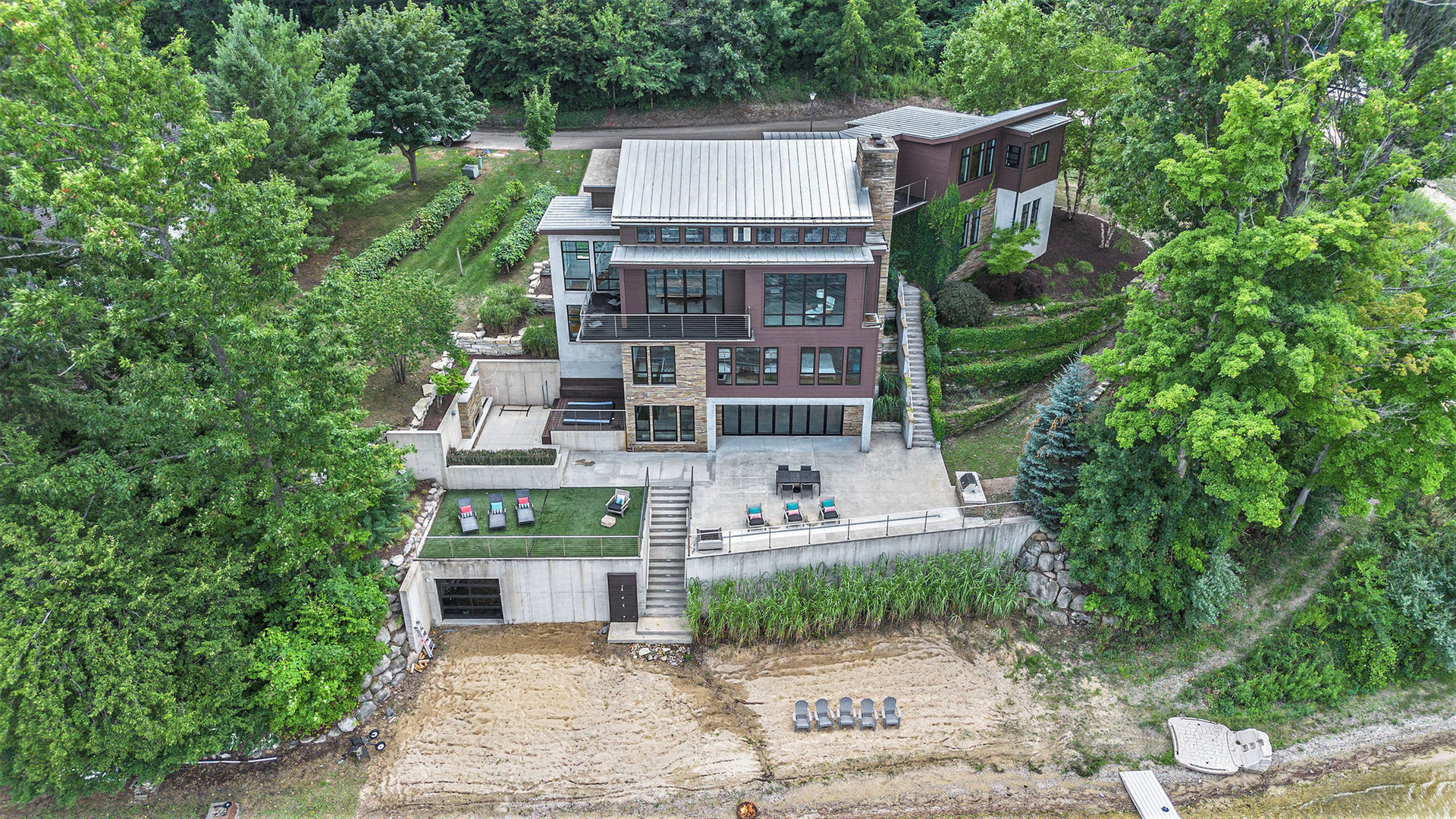 Dowagiac, Michigan, 49047, United States, 4 Bedrooms Bedrooms, ,5 BathroomsBathrooms,Residential,For Sale,1974252