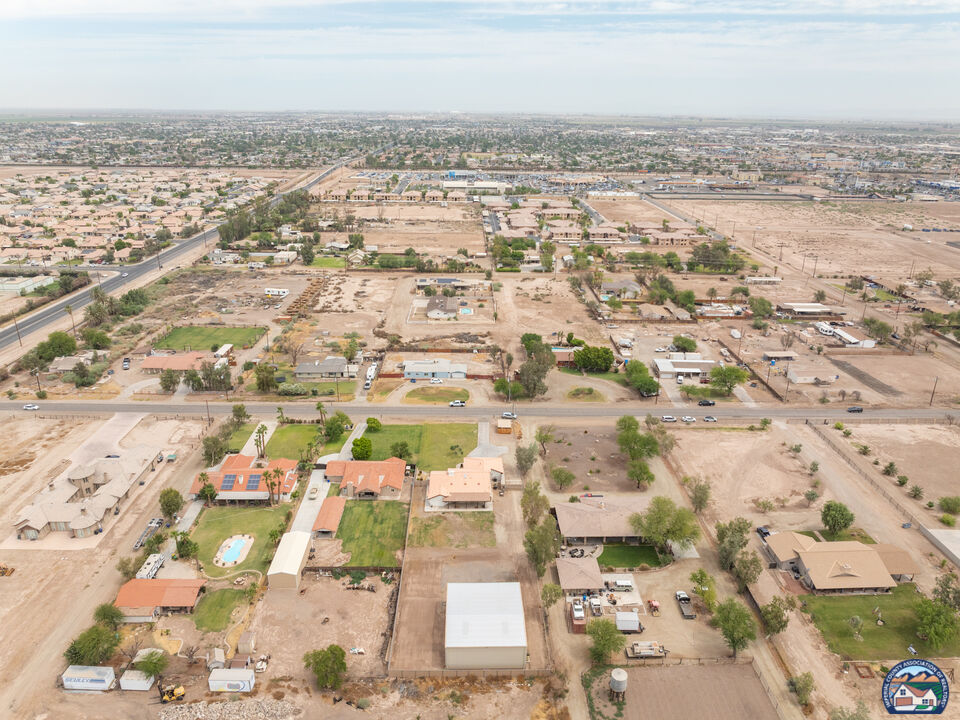 El Centro, California, 92243, United States, 4 Bedrooms Bedrooms, ,3 BathroomsBathrooms,Residential,For Sale,1838686