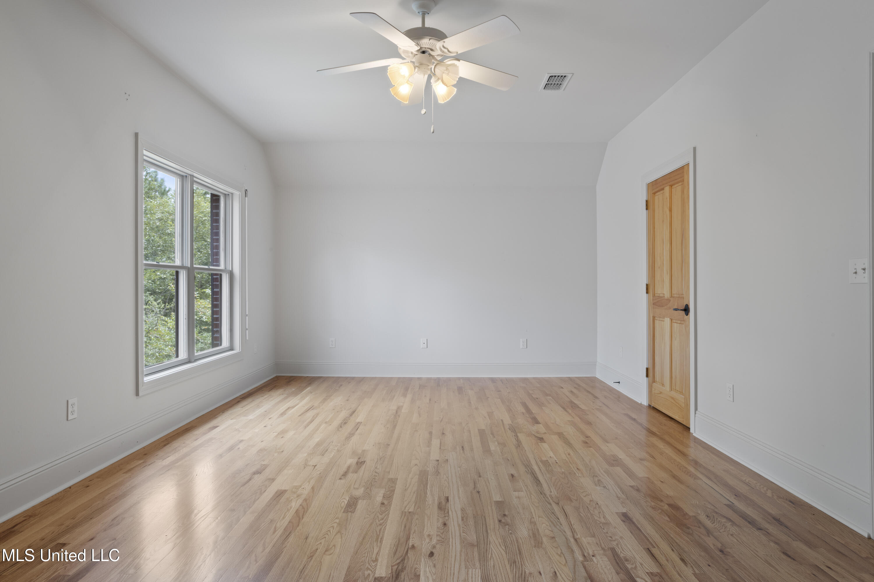 Pass Christian, Mississippi, 39571, United States, 4 Bedrooms Bedrooms, ,3 BathroomsBathrooms,Residential,For Sale,1903520