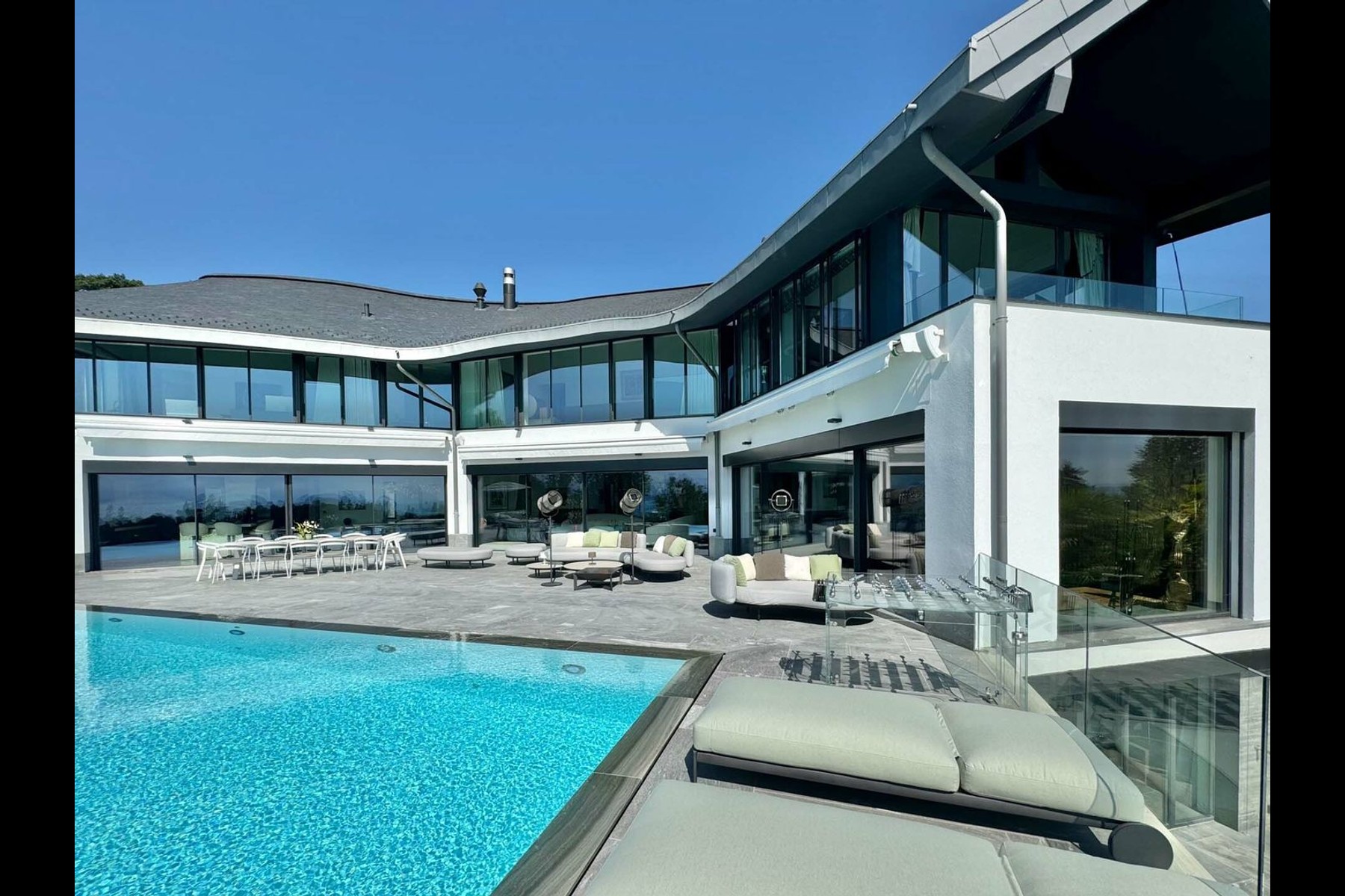  Ultra-contemporary property with lake view - 物件實景