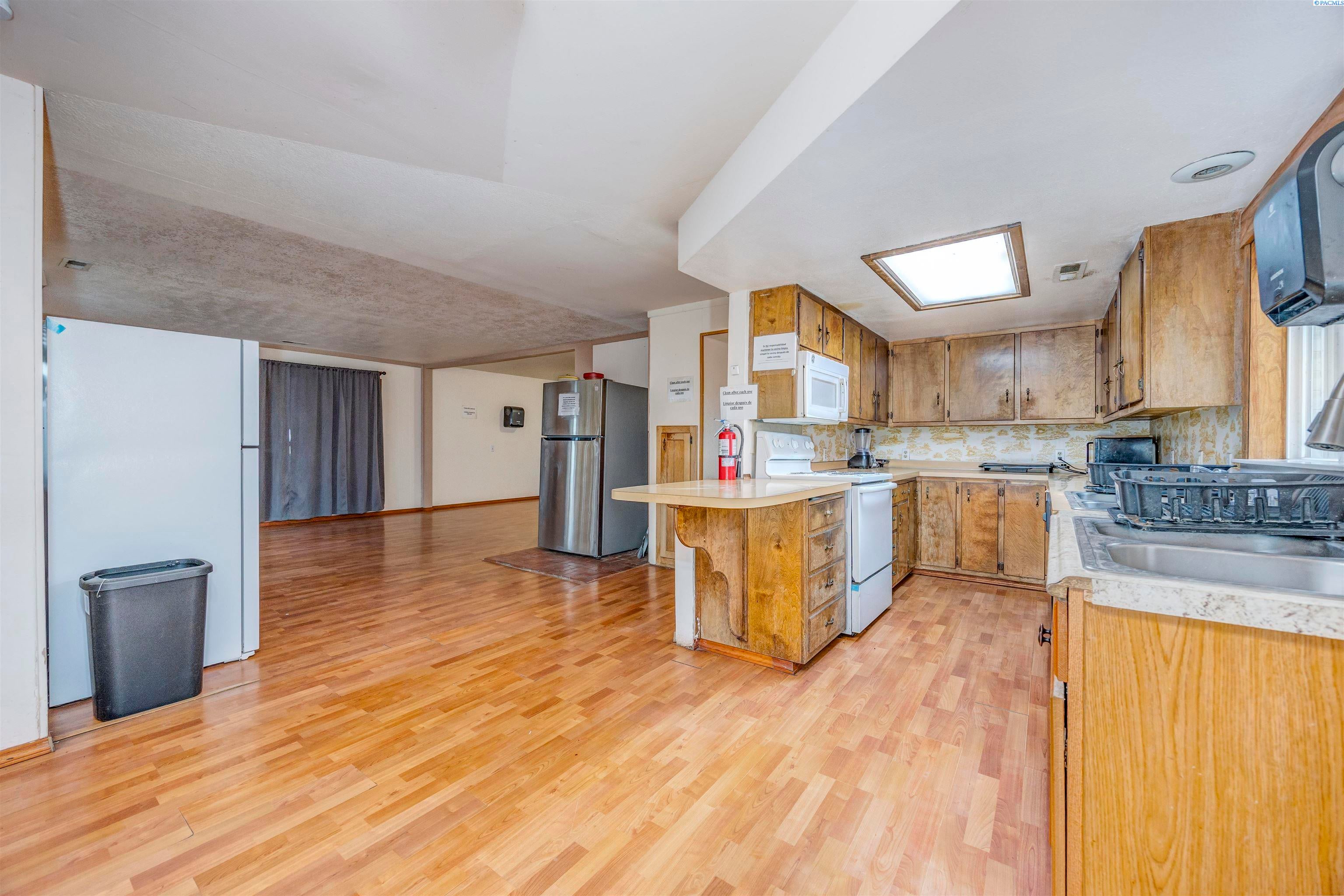 Benton City, Washington, 99320, United States, ,Residential,For Sale,1998051