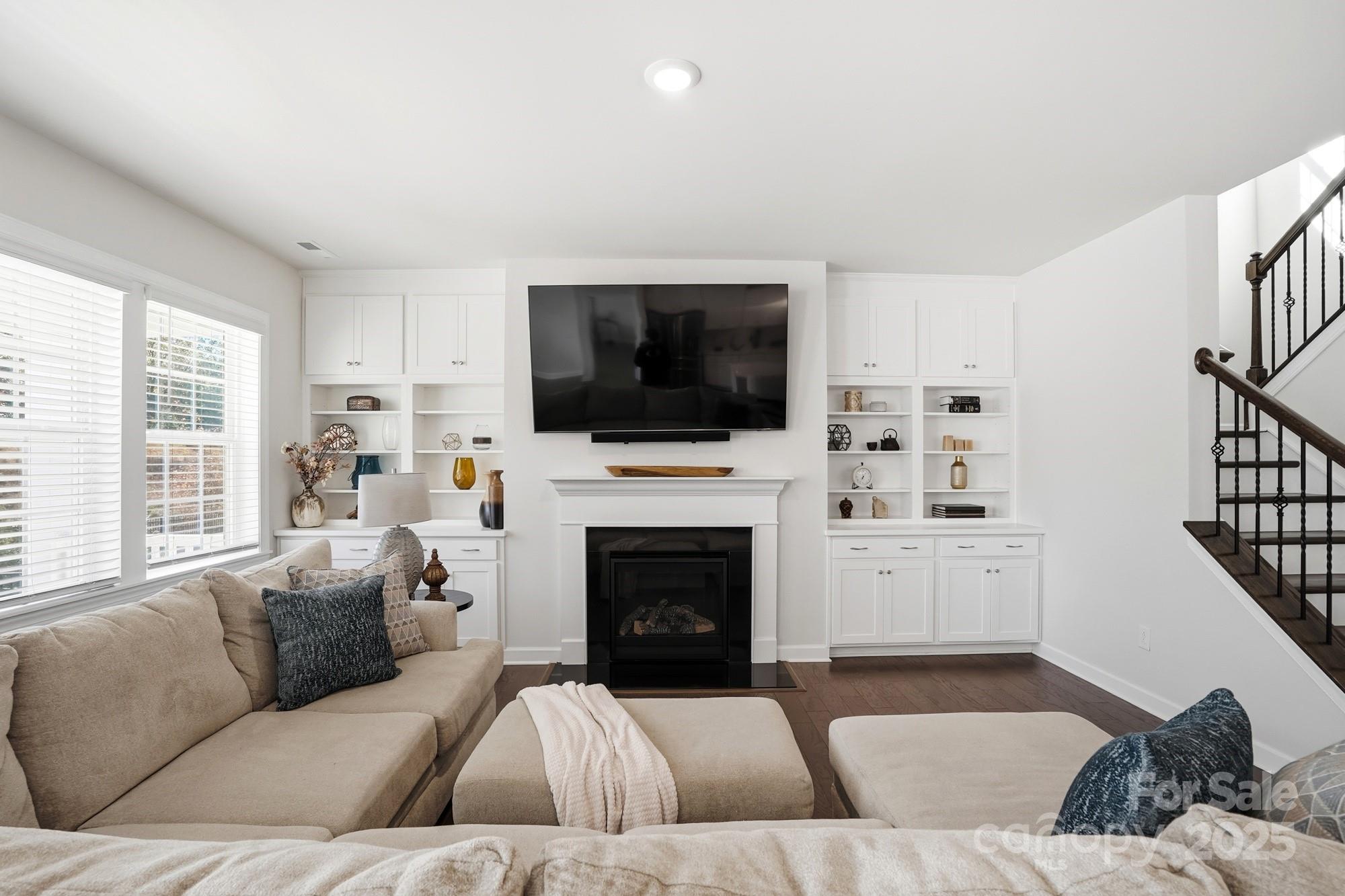 Huntersville, North Carolina, 28078, United States, 4 Bedrooms Bedrooms, ,4 BathroomsBathrooms,Residential,For Sale,1992464