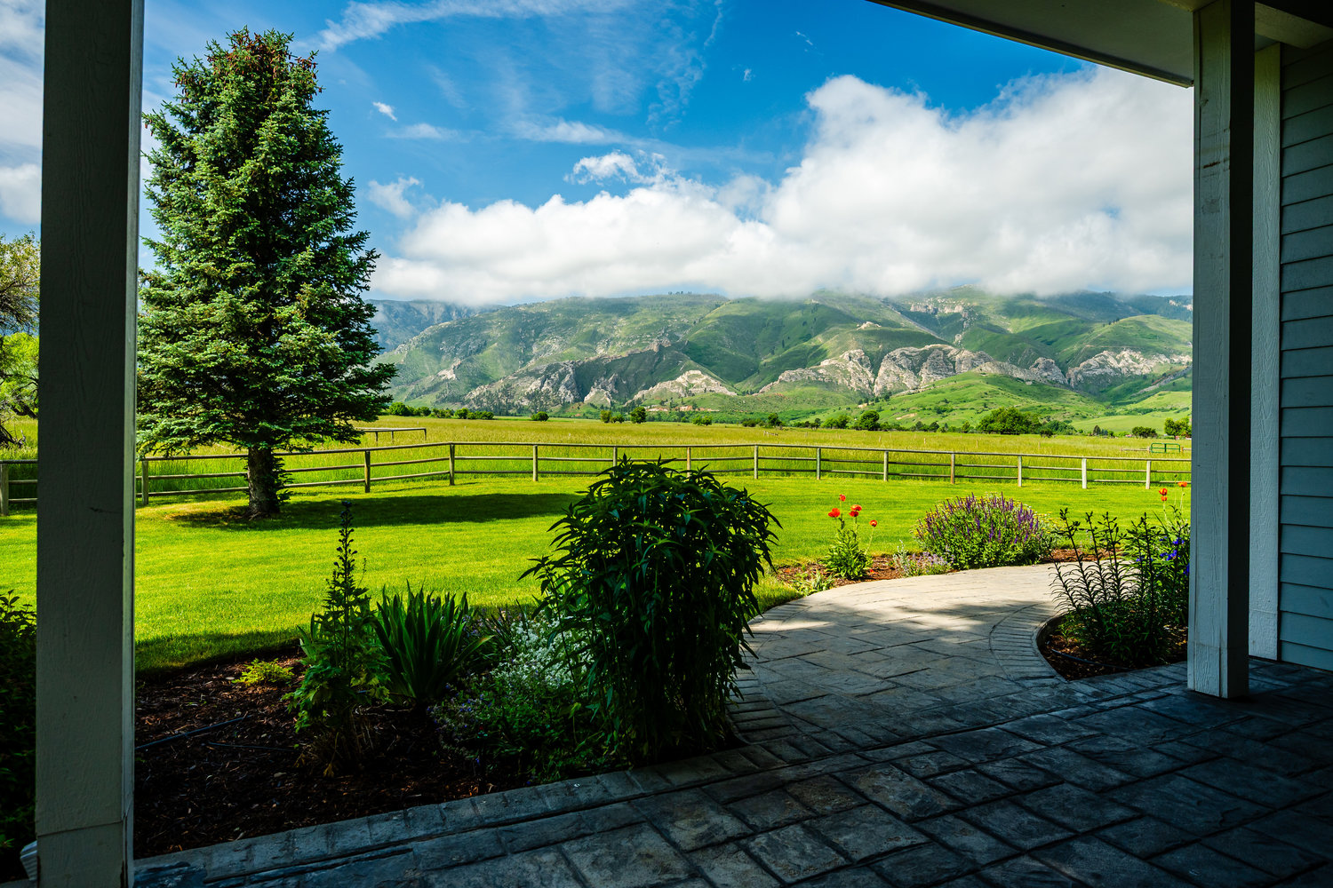 Big Horn, Wyoming, 82833, United States, ,Residential,For Sale,1887054