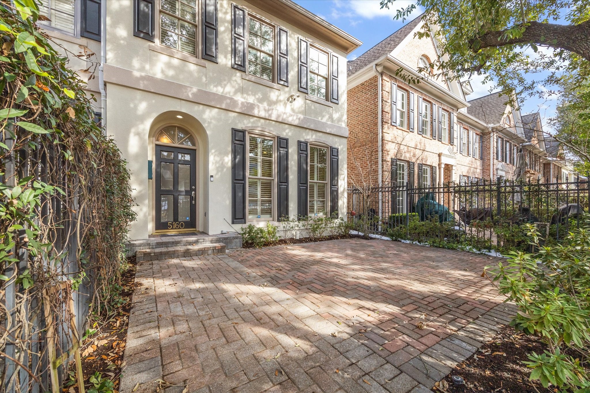  5160 Chevy Chase Drive - 物件實景