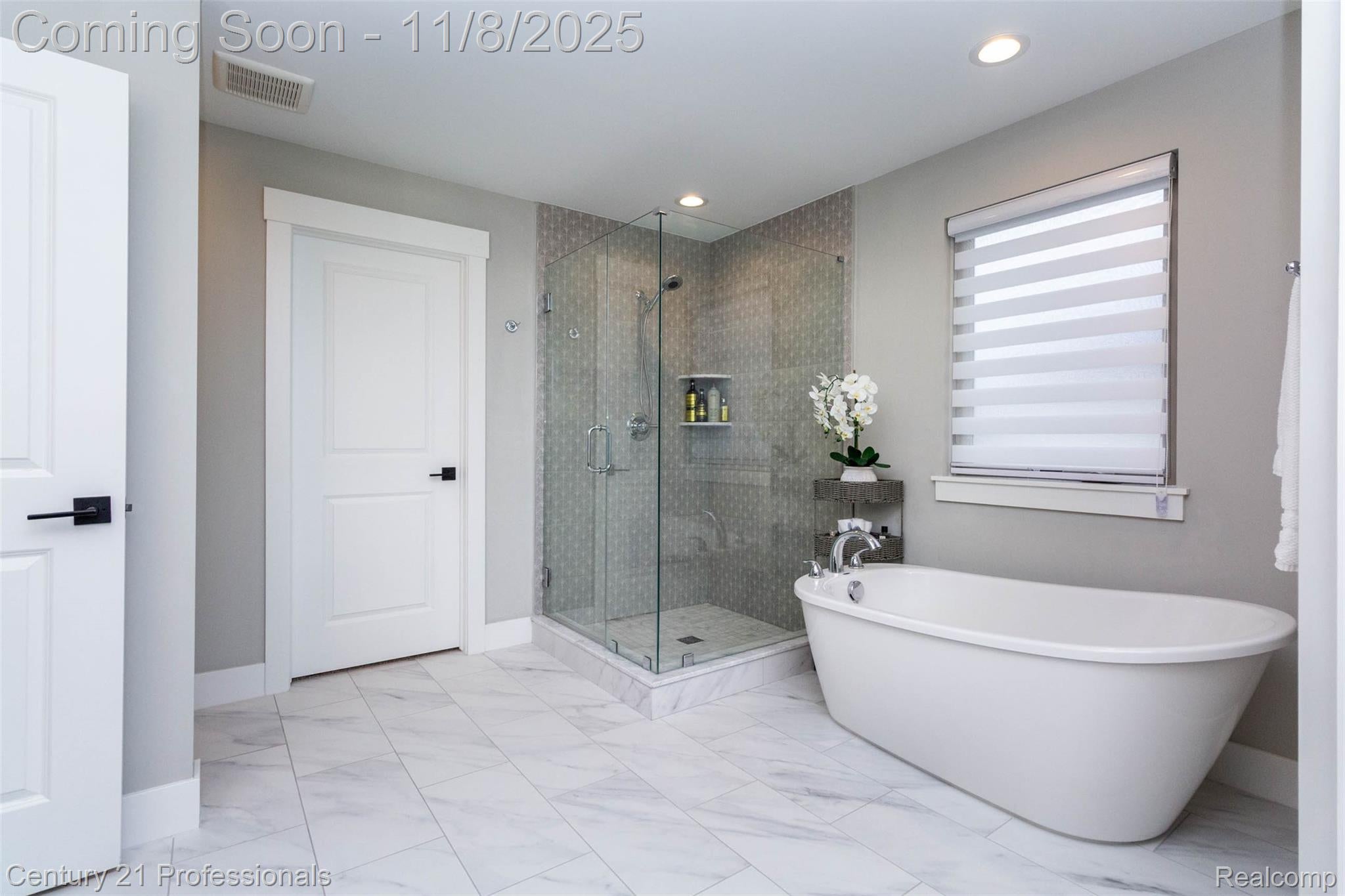 Macomb, Michigan, 48044, United States, 4 Bedrooms Bedrooms, ,3 BathroomsBathrooms,Residential,For Sale,1985765