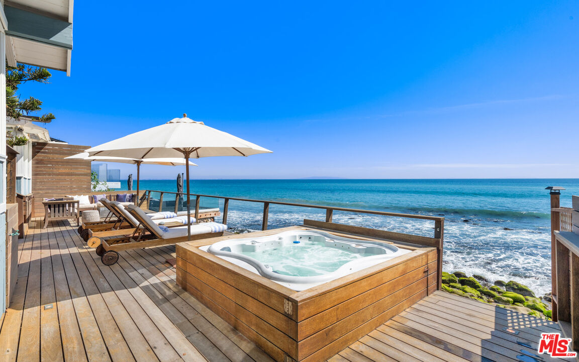 Malibu, California, 90265, United States, 3 Bedrooms Bedrooms, ,2 BathroomsBathrooms,Residential,For Sale,1992051