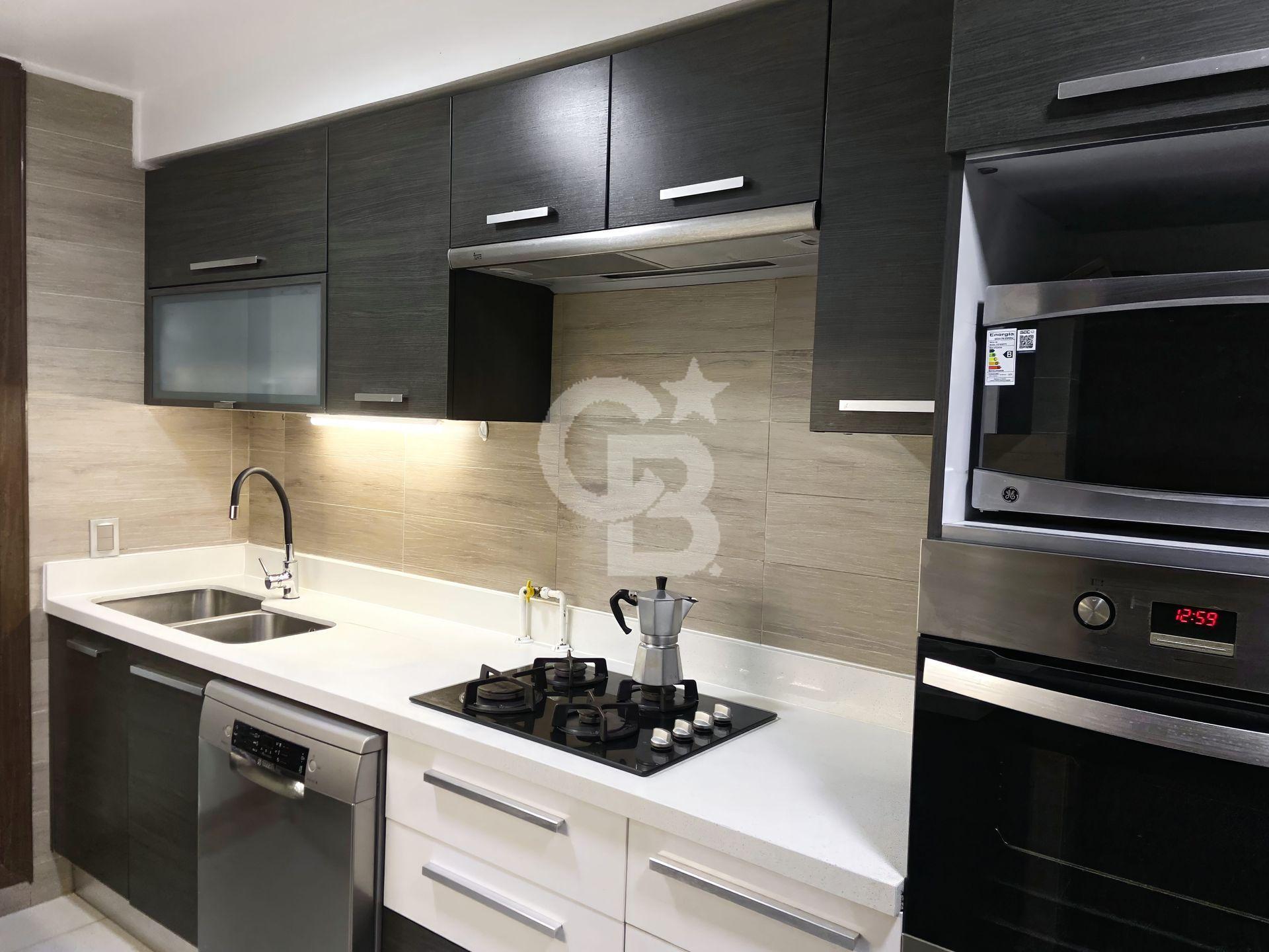 Lo Barnechea, Chile, 4 Bedrooms Bedrooms, ,4 BathroomsBathrooms,Residential,For Sale,1998331