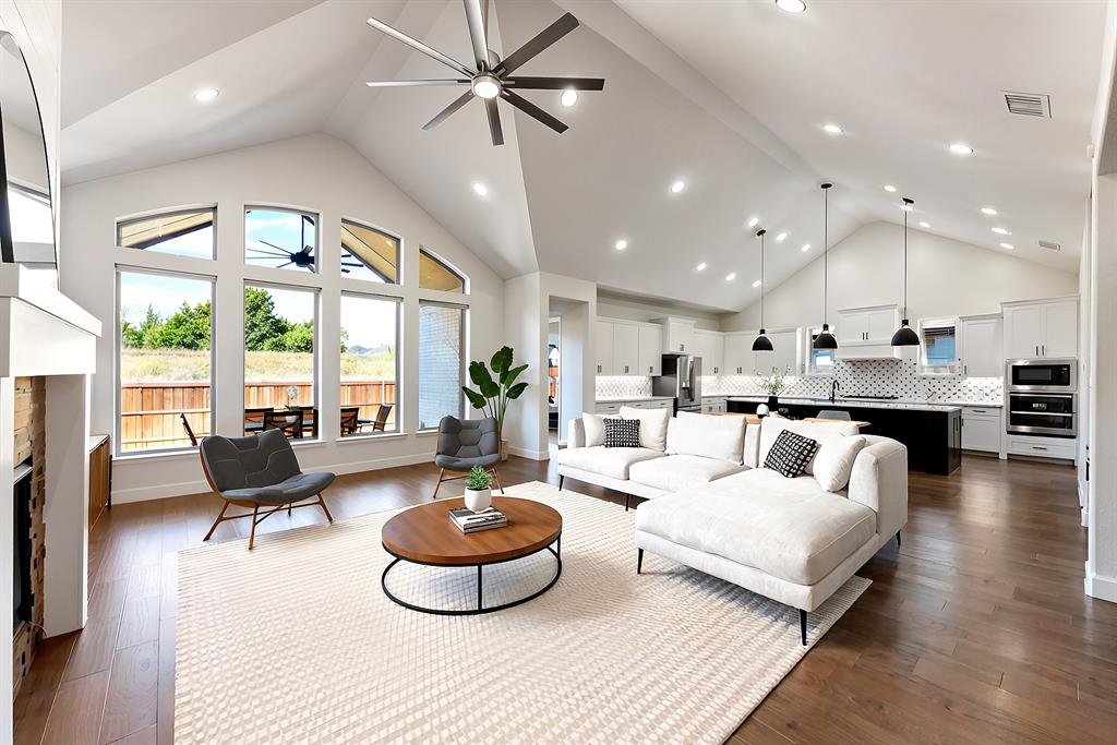 Midlothian, Texas, 76065, United States, 4 Bedrooms Bedrooms, ,5 BathroomsBathrooms,Residential,For Sale,2048085