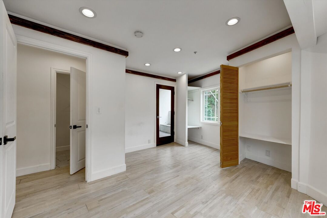 Beverly Hills, California, 90210, United States, 8 Bedrooms Bedrooms, ,3 BathroomsBathrooms,Residential,For Sale,1916732