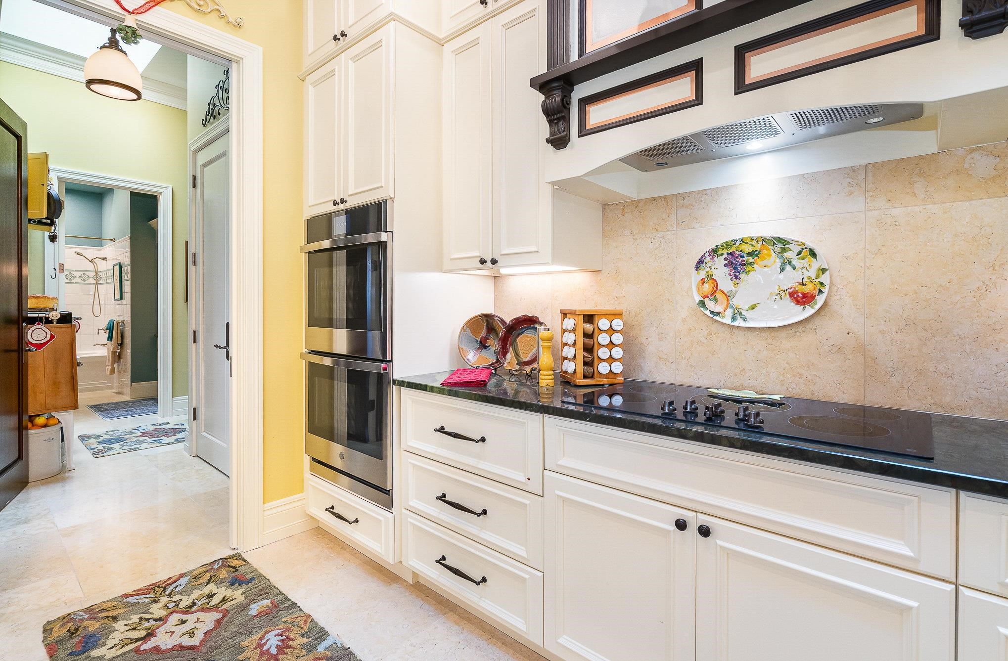 Bay City, Michigan, 48707, United States, 4 Bedrooms Bedrooms, ,5 BathroomsBathrooms,Residential,For Sale,2005481