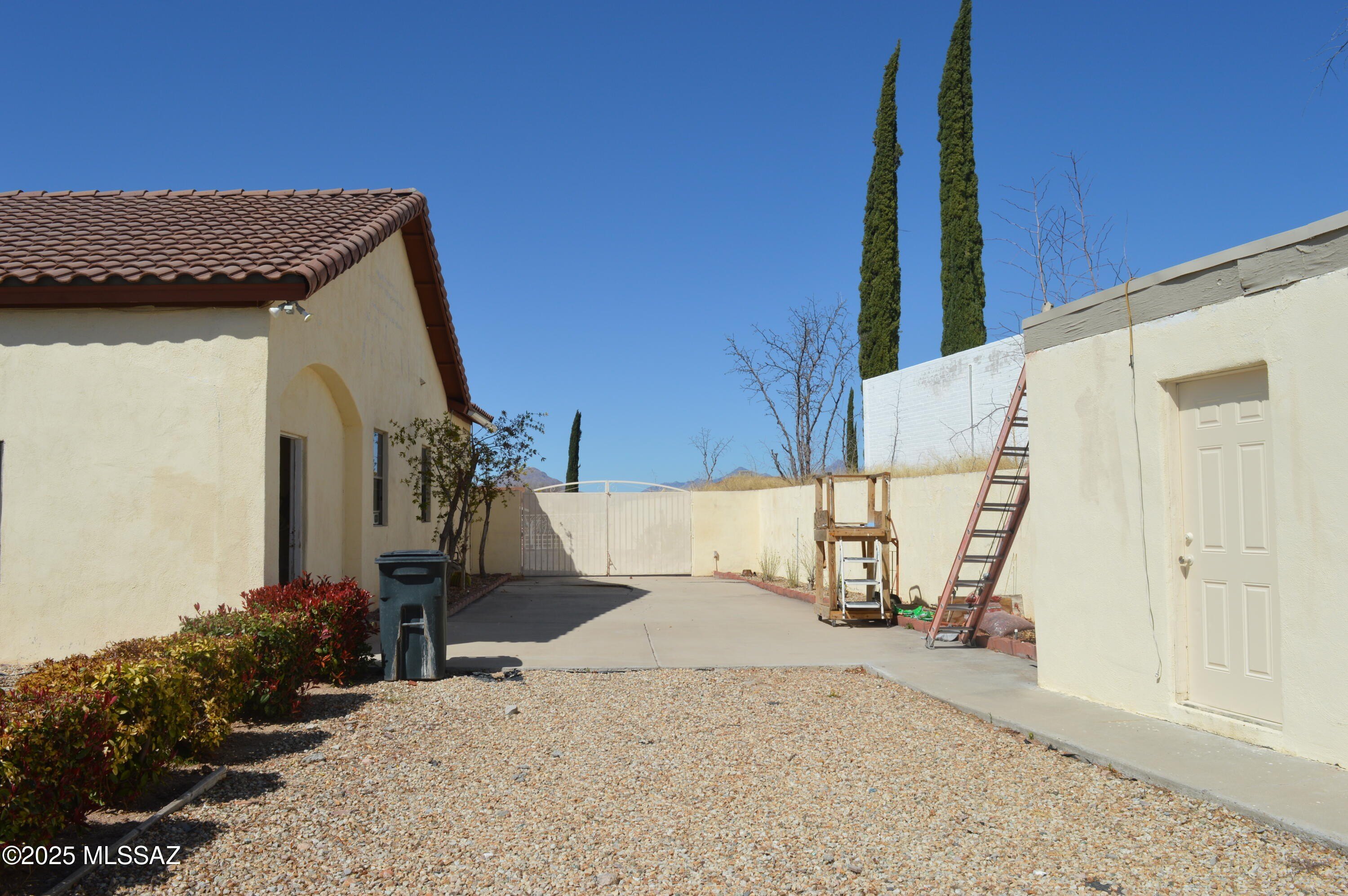 Nogales, Arizona, 85621, United States, 4 Bedrooms Bedrooms, ,4 BathroomsBathrooms,Residential,For Sale,1865061