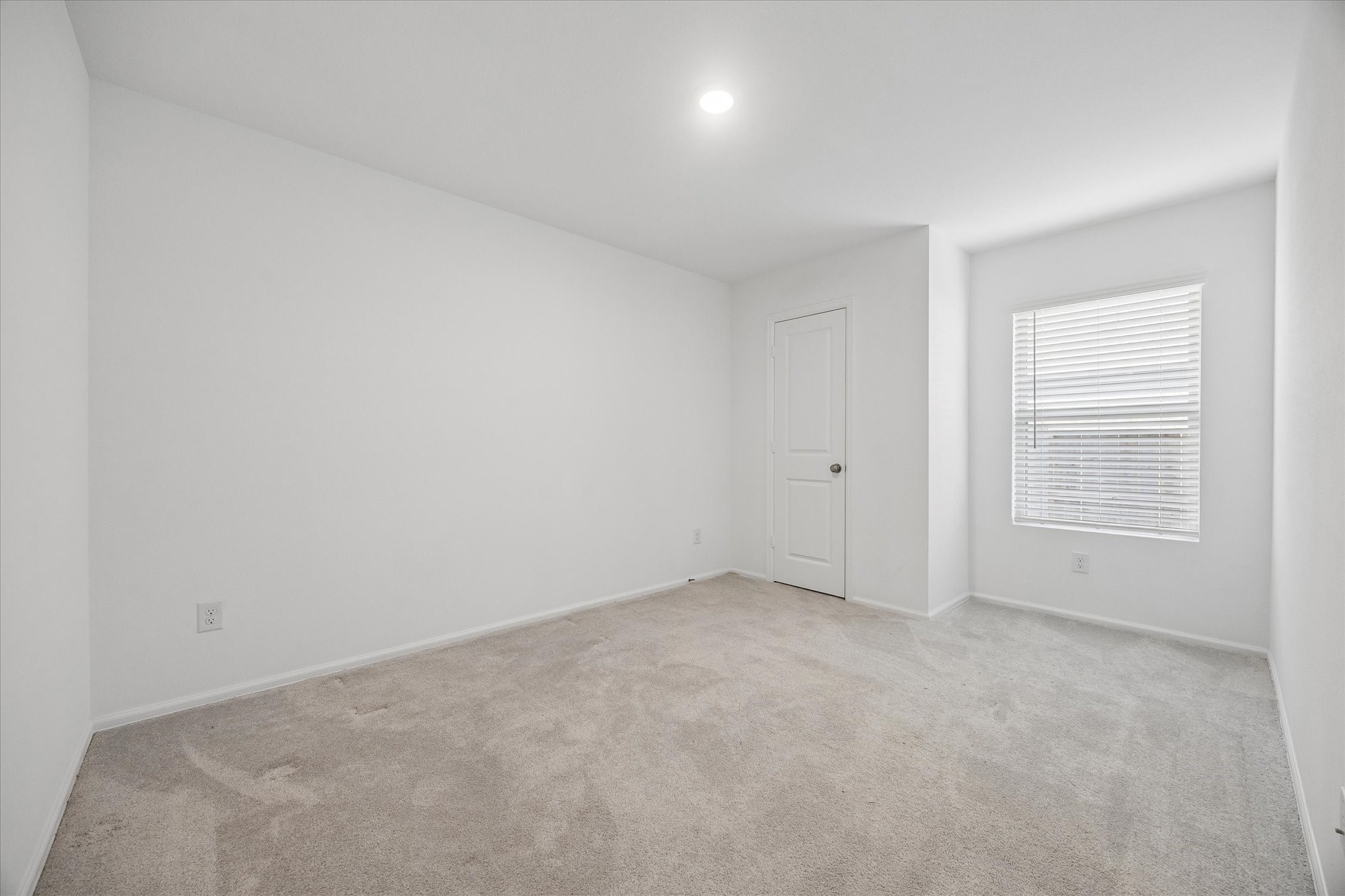  328 Riverwood Village Lane - 物件實景