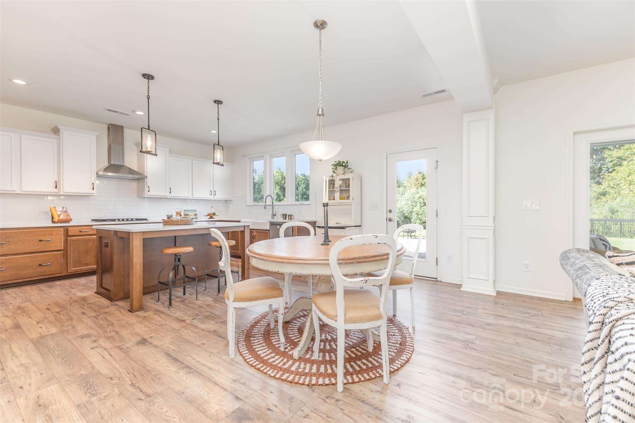 Waxhaw, North Carolina, 28173, United States, 5 Bedrooms Bedrooms, ,5 BathroomsBathrooms,Residential,For Sale,1940426