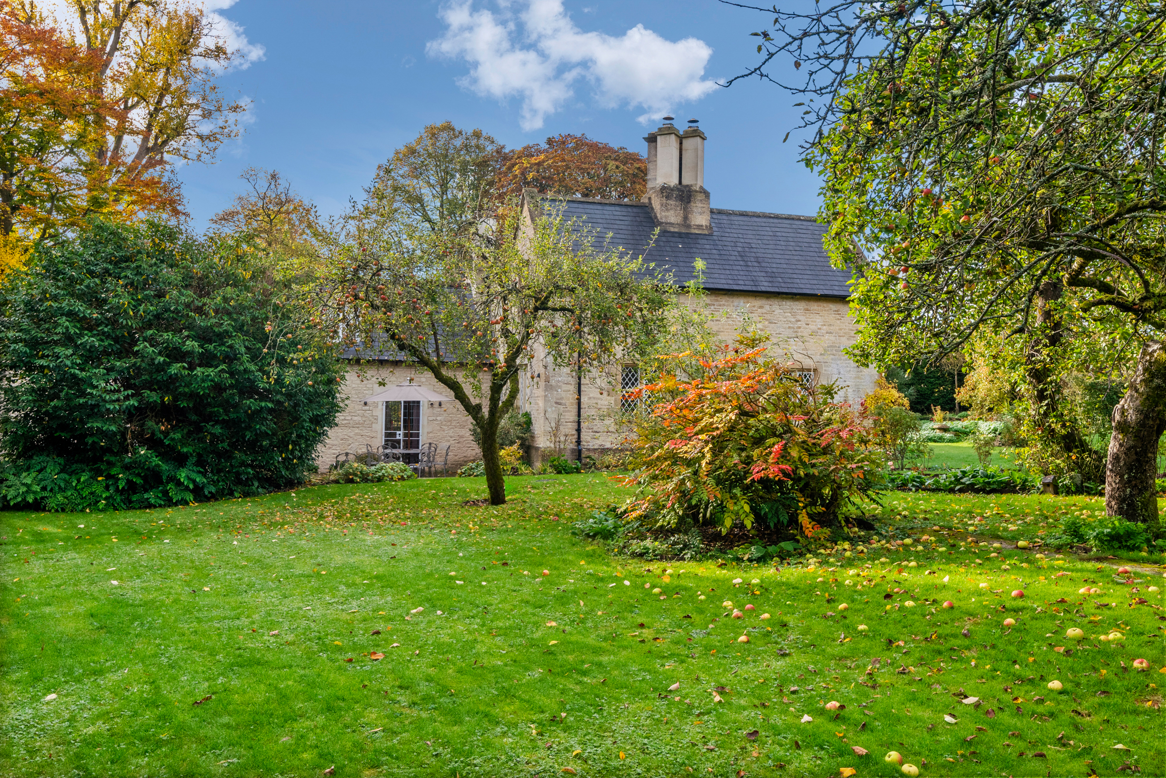  A Characterful Cotswolds House with Exceptional Grounds - 物件實景