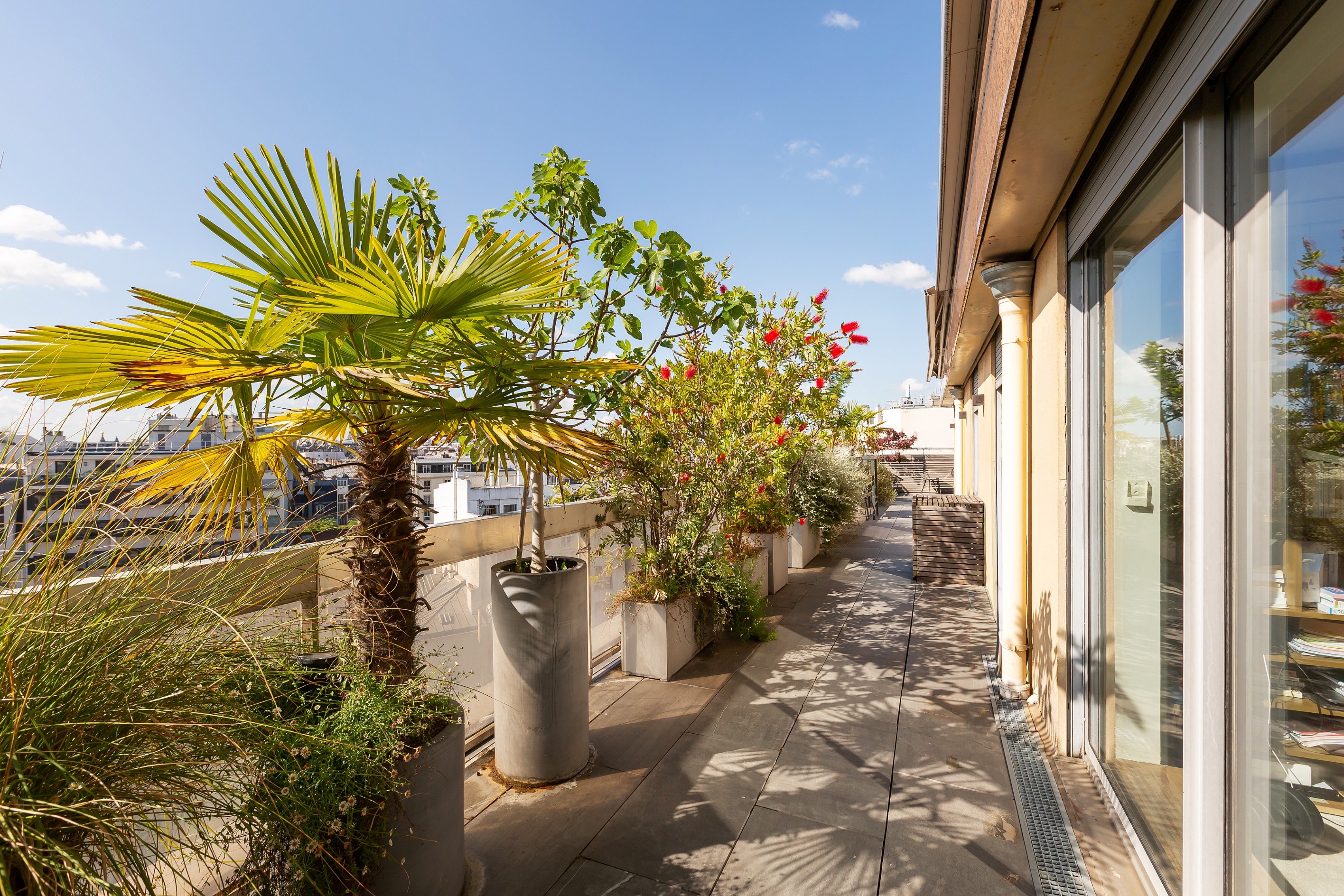  FOR SALE - Top-floor 