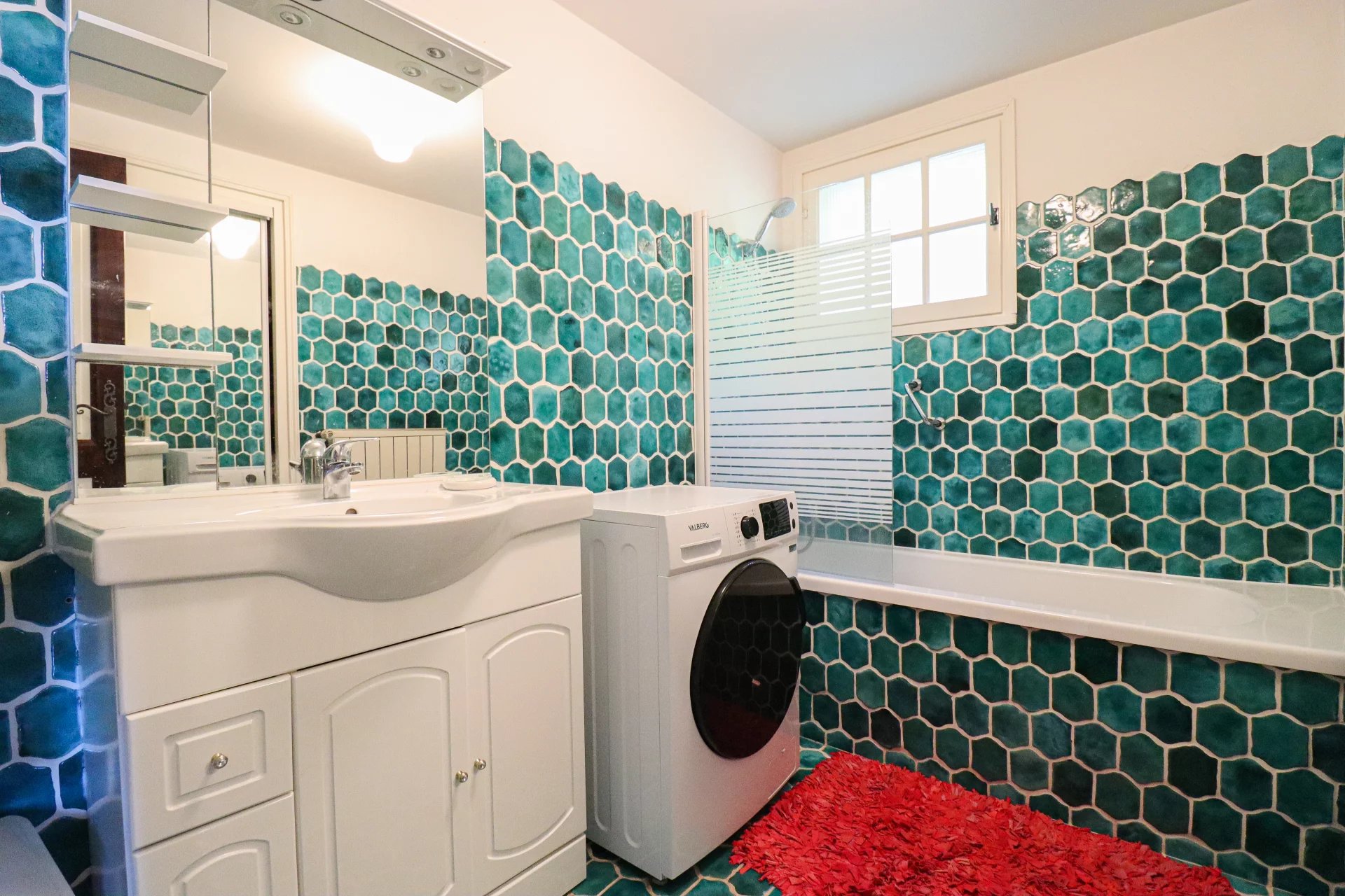 Saint-Raphaël, Provence-Alpes-Côte d’Azur, 83700, FR, 5 Bedrooms Bedrooms, ,4 BathroomsBathrooms,Residential,For Sale,1994600