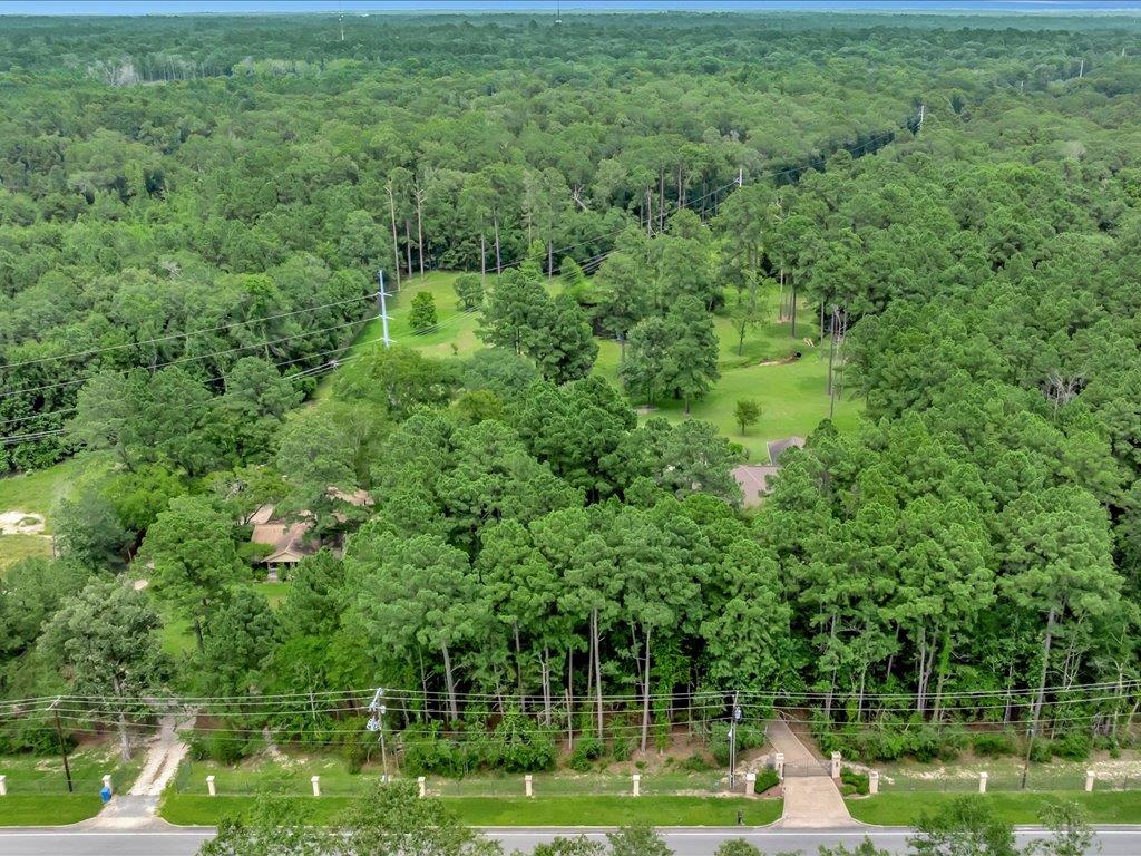 Lufkin, Texas, 75901, United States, 4 Bedrooms Bedrooms, ,5 BathroomsBathrooms,Residential,For Sale,1979665