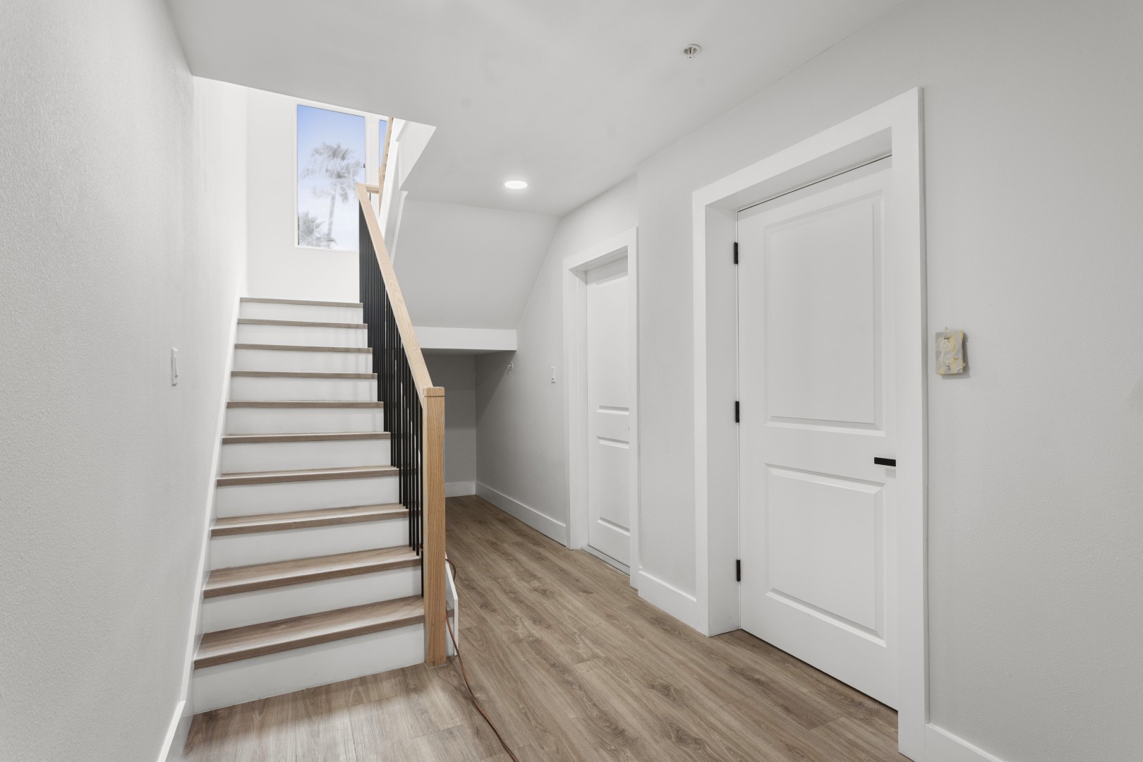 Treasure Island, Florida, 33706, United States, 5 Bedrooms Bedrooms, ,4 BathroomsBathrooms,Residential,For Sale,1888814