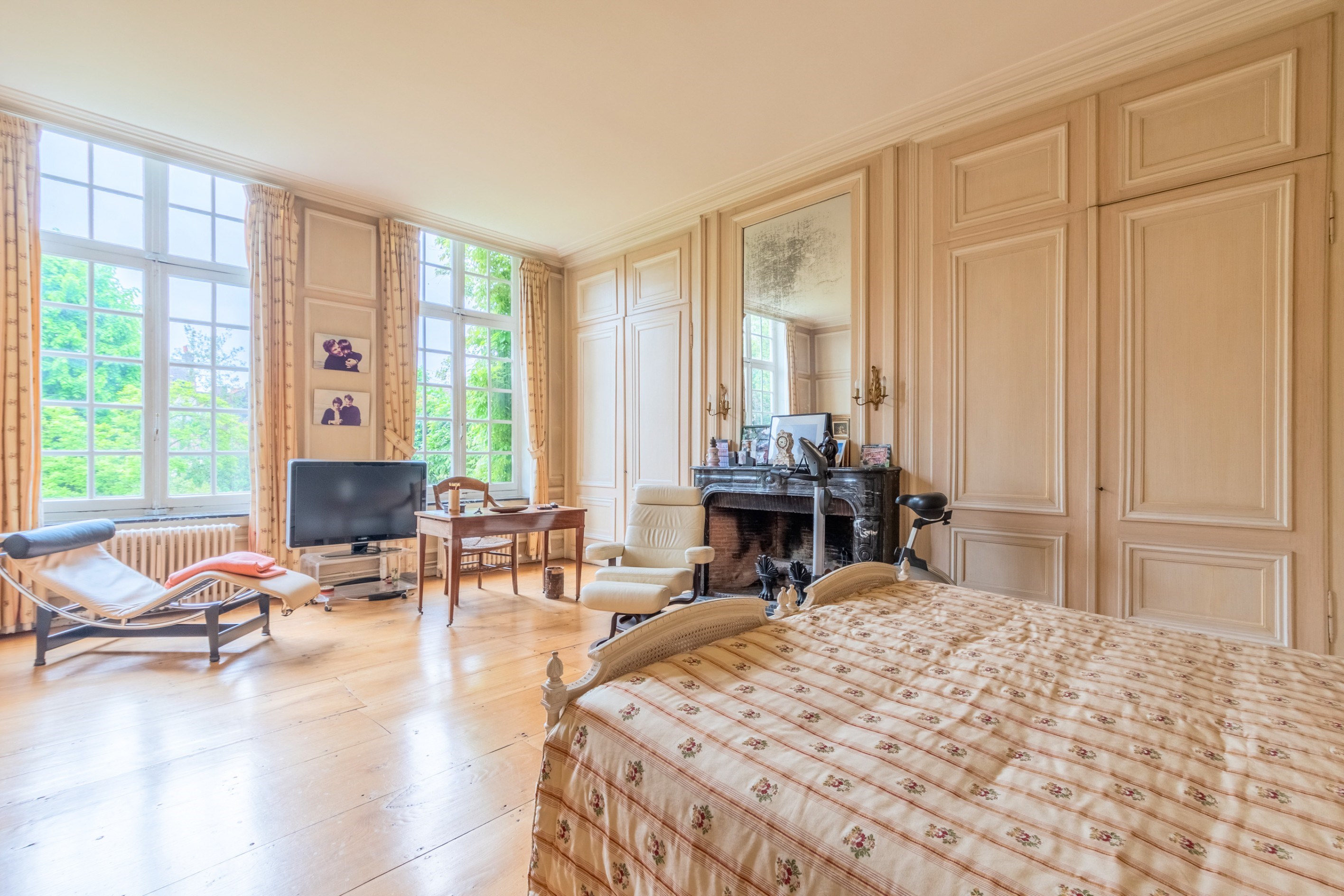  Lille , Vieux Lille , stunning House for sale , 590 sq .7 bedrooms , 721 sq .m … - 物件實景