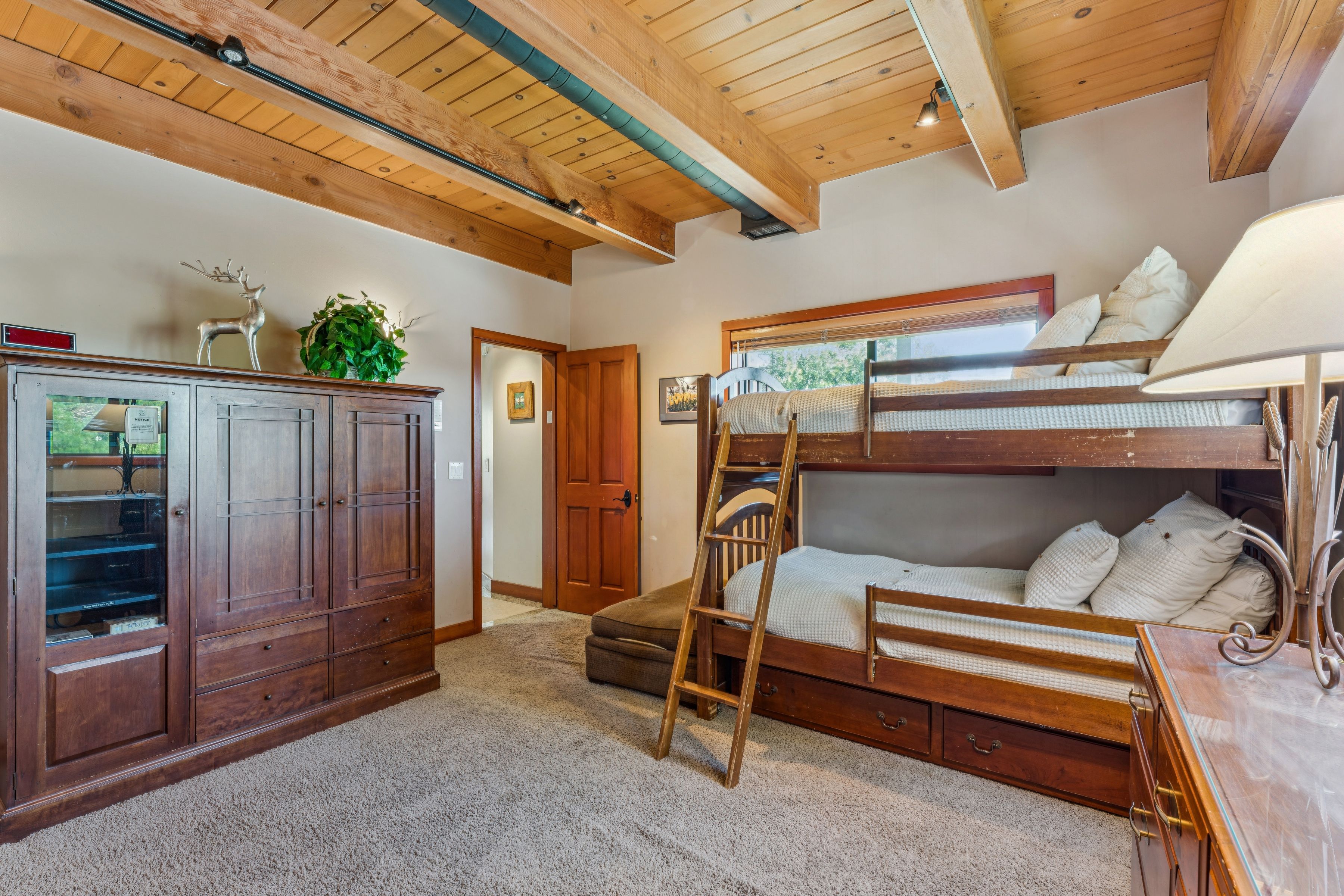  1369 Yellowstone Drive, Lake Arrowhead, CA 92352 - 物件實景
