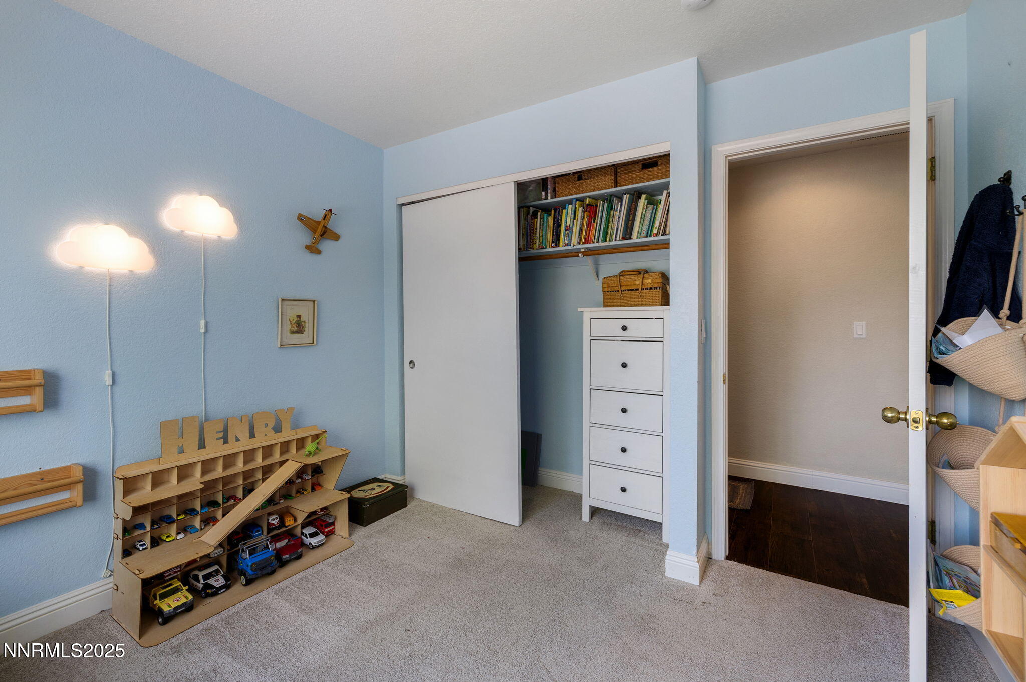 Reno, Nevada, 89519, United States, 3 Bedrooms Bedrooms, ,3 BathroomsBathrooms,Residential,For Sale,1941063