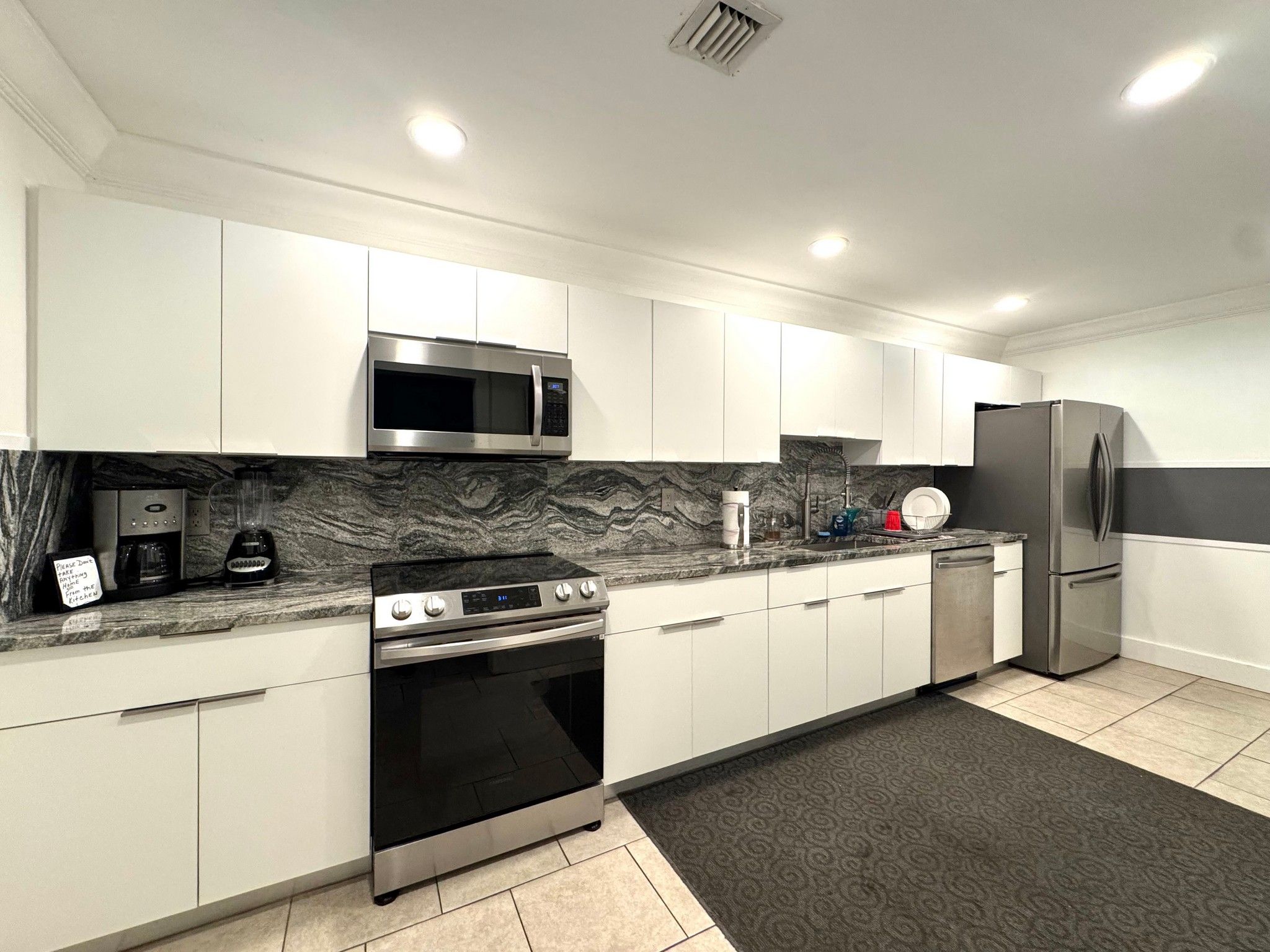  119 NE 19th Court, Wilton Manors, FL, 33305 - 物件實景