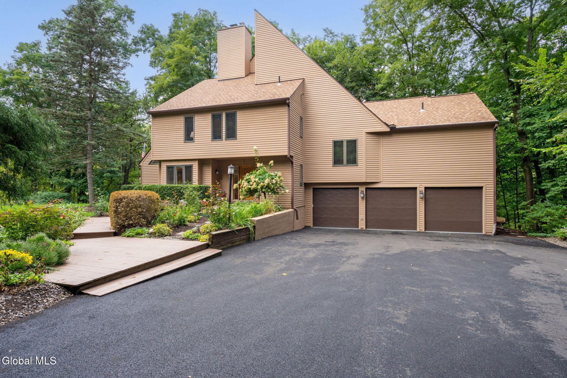 Mill Rd, Latham, NY 12110
