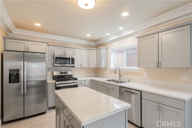 Lake Elsinore, California, 92530, United States, 4 Bedrooms Bedrooms, ,5 BathroomsBathrooms,Residential,For Sale,2008586