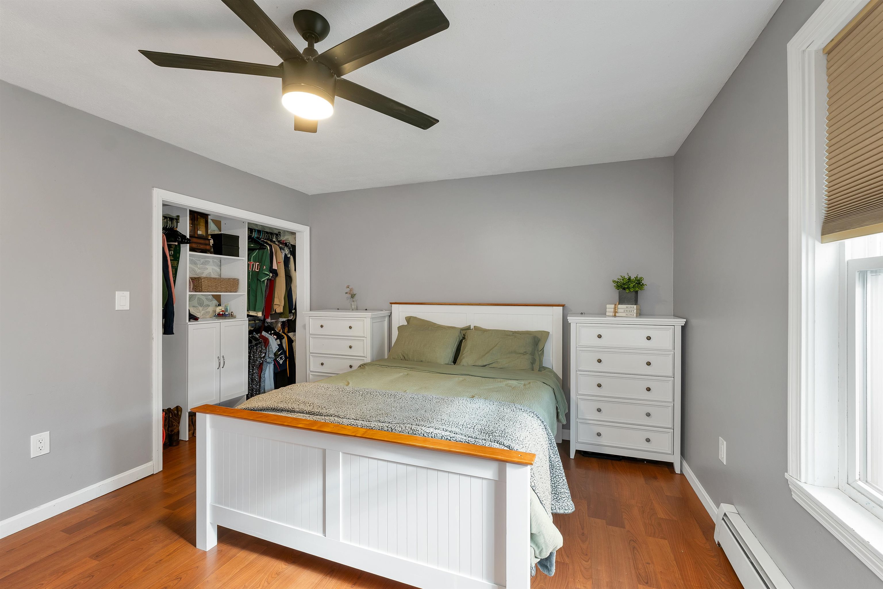 Hooksett, New Hampshire, 03106, United States, 3 Bedrooms Bedrooms, ,2 BathroomsBathrooms,Residential,For Sale,1992104