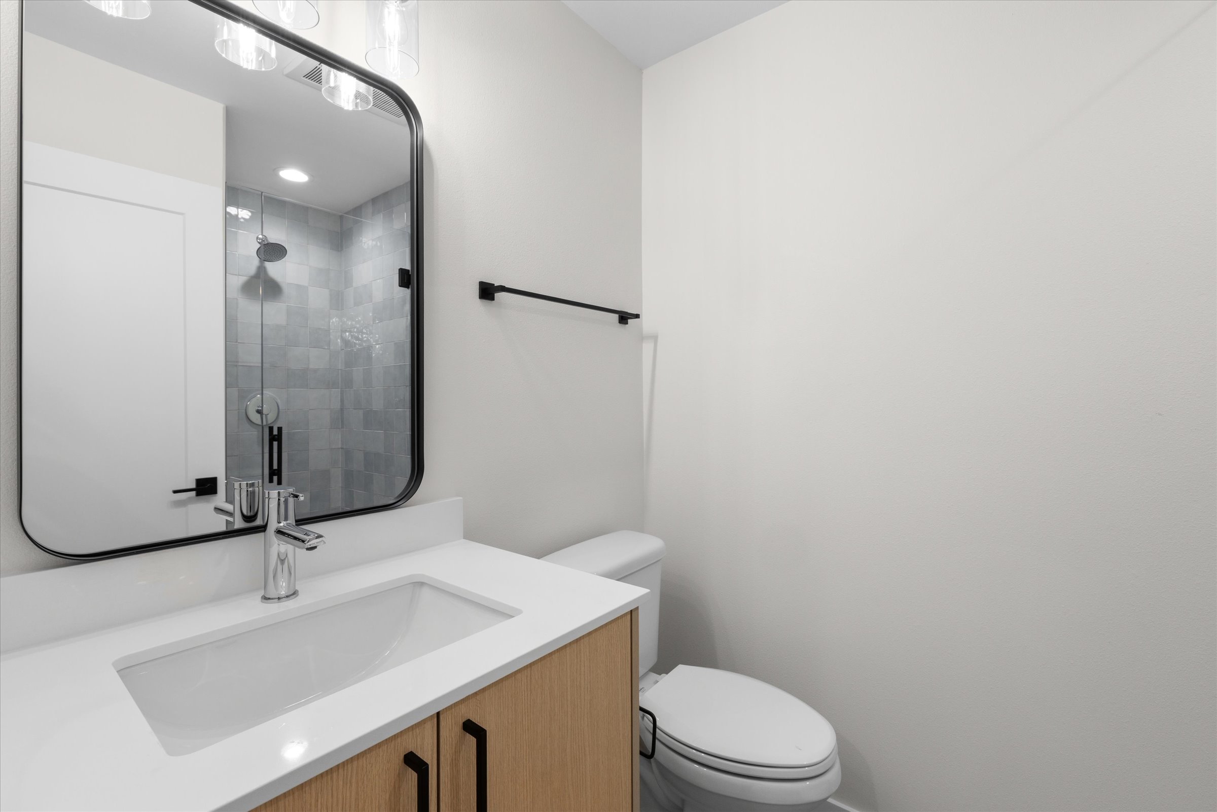  18015 2nd Ave NE Unit #C, Shoreline, WA 98177 - 物件實景