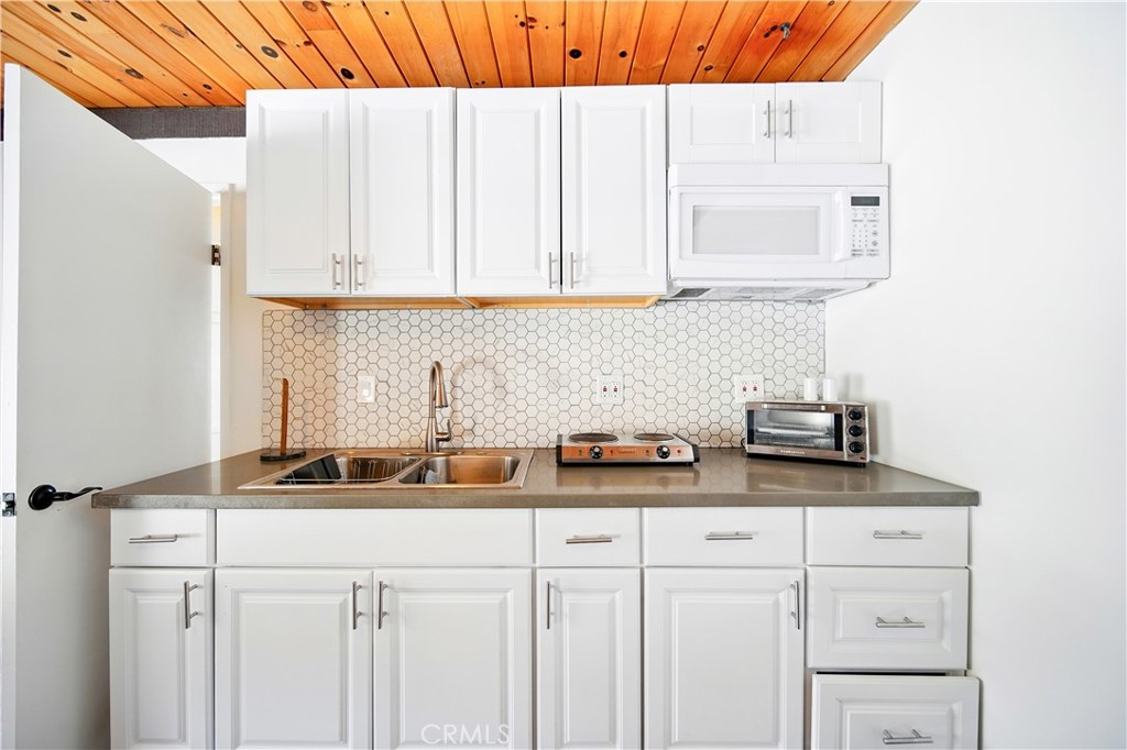 La Verne, California, 91750, United States, 4 Bedrooms Bedrooms, ,2 BathroomsBathrooms,Residential,For Sale,1981500