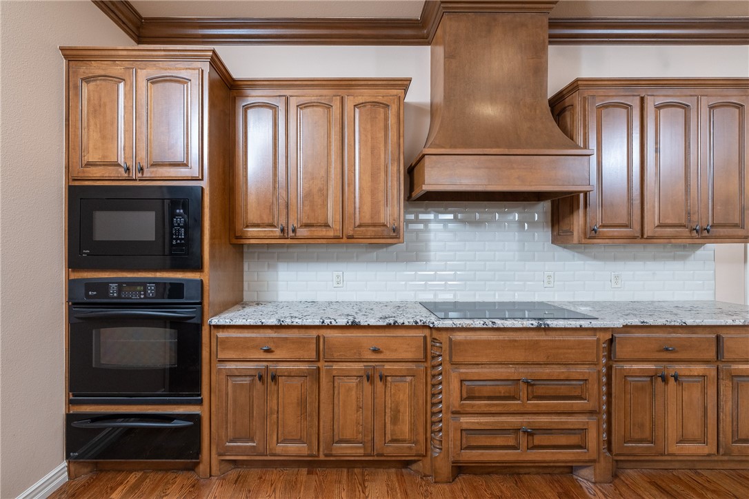 Bella Vista, Arkansas, 72715, United States, 3 Bedrooms Bedrooms, ,4 BathroomsBathrooms,Residential,For Sale,1971297